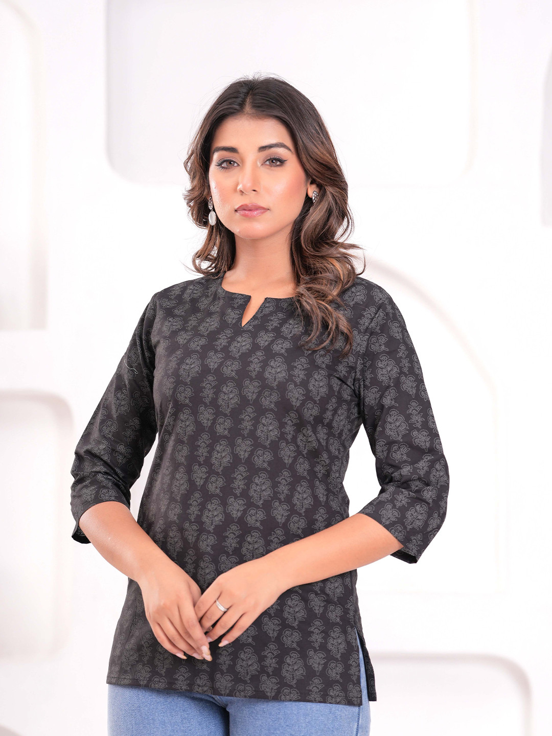 Nayo Women Floral Printed Tunic
