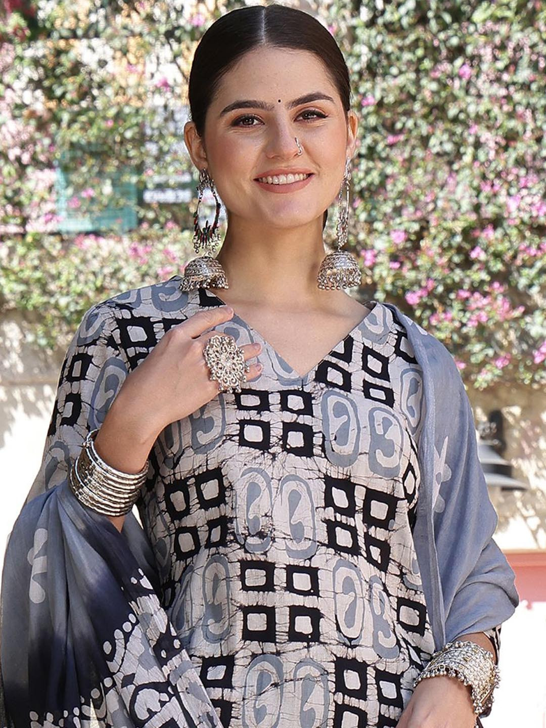 Taavi Women V-Neck Batik Printed Pure Cotton Straight Kurta & Trouser With Dupatta