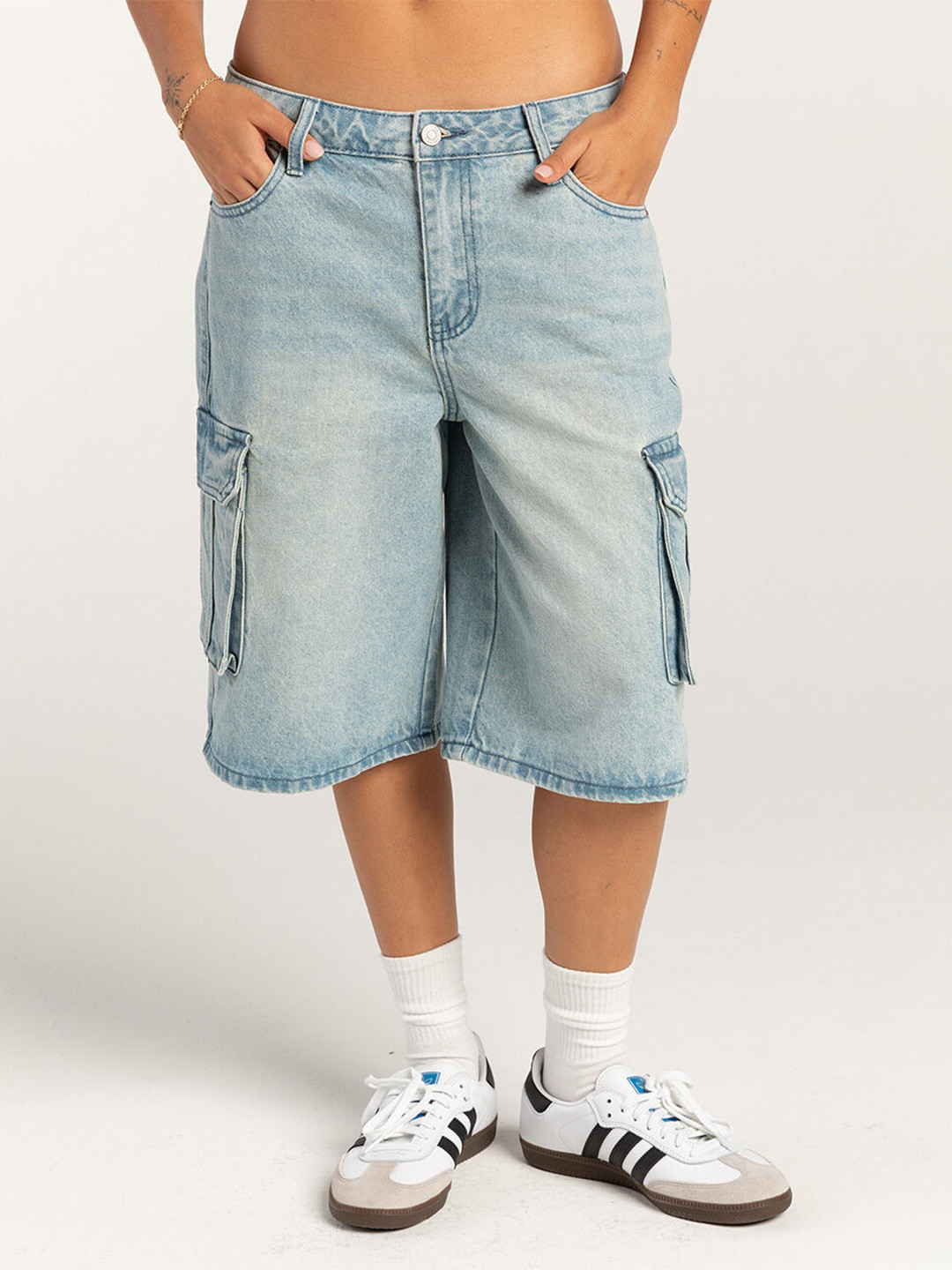 StyleCast Women Low-Rise Loose Fit Denim Cargo Shorts