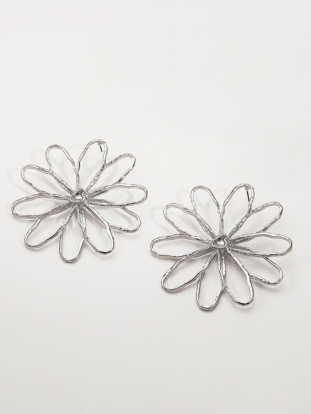 LULU & SKY Contemporary Studs Earrings