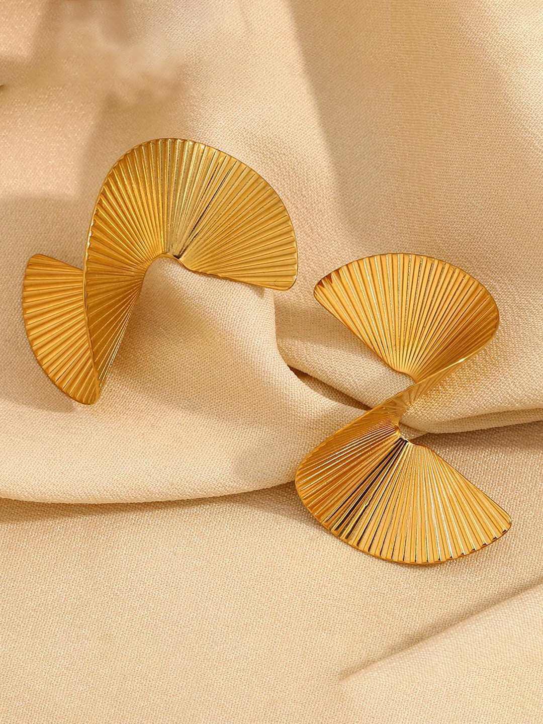DressBerry Stainless Steel 18K Gold-Plated Contemporary Shaped Anti Tarnish Studs