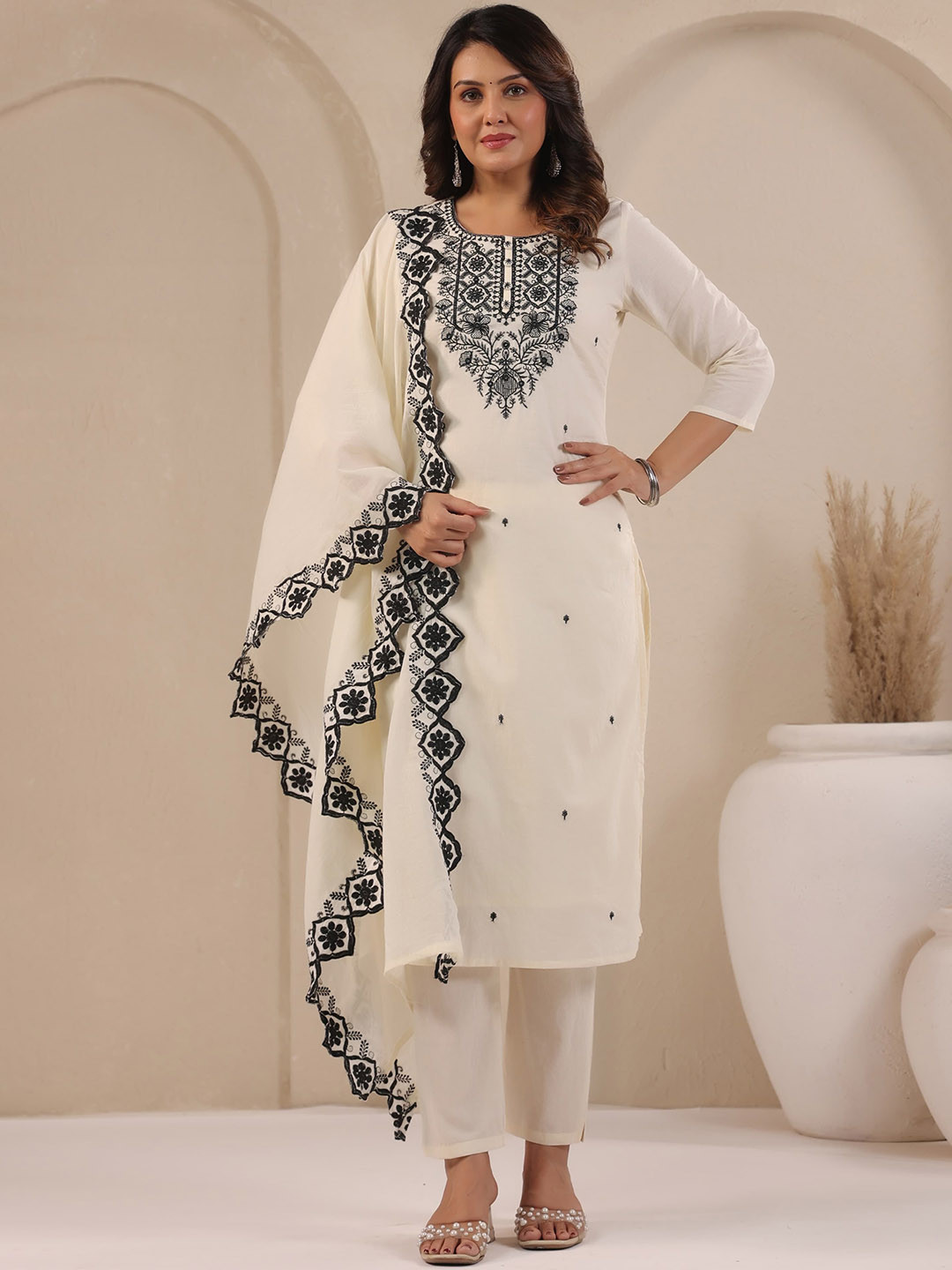 AUTUMN LANE Sagarika Noir Women Floral Embroidery Cotton Kurta Set
