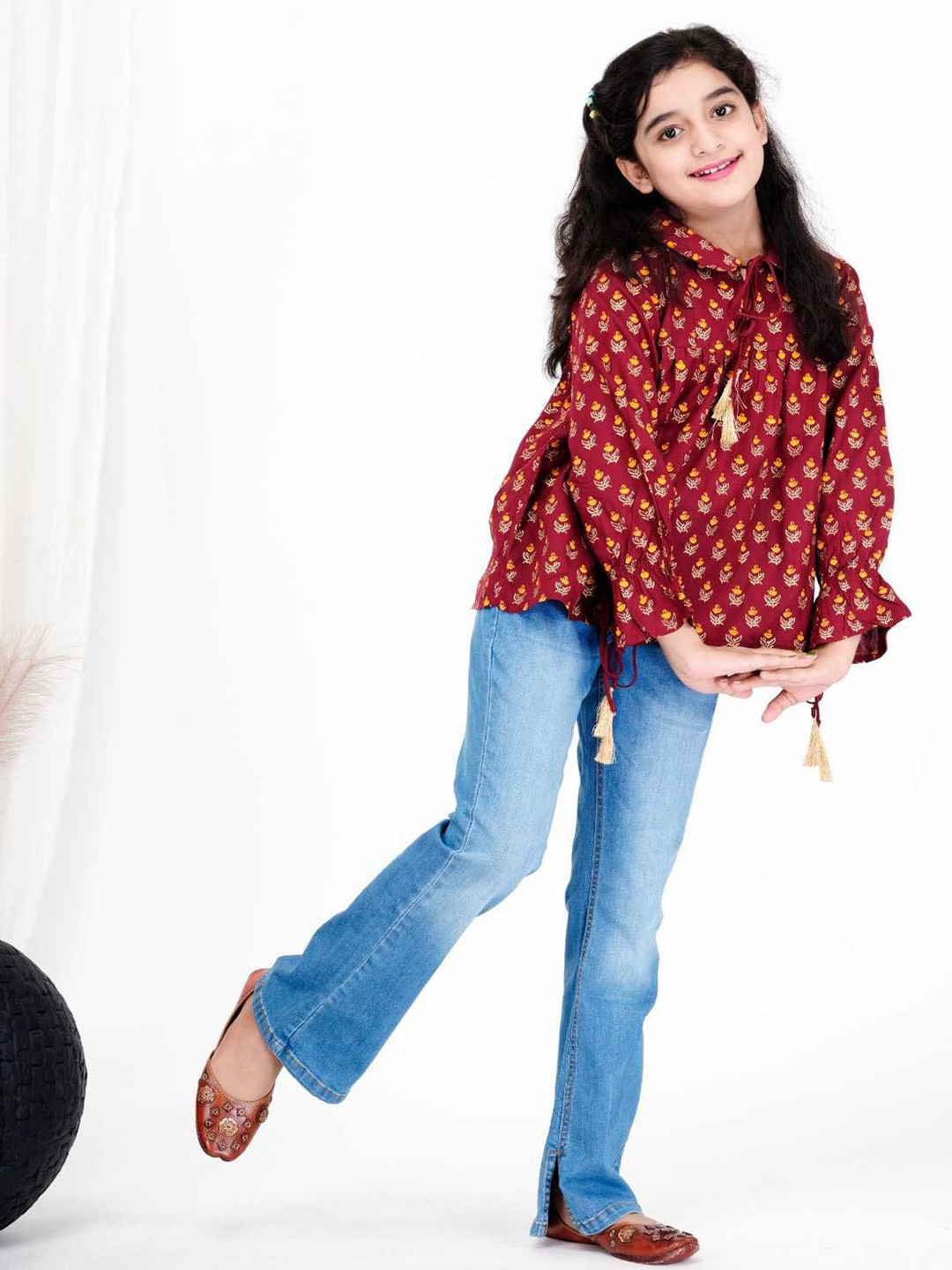 DMP FASHION Girls Printed Tie-Up Neck Flared Sleeve Top