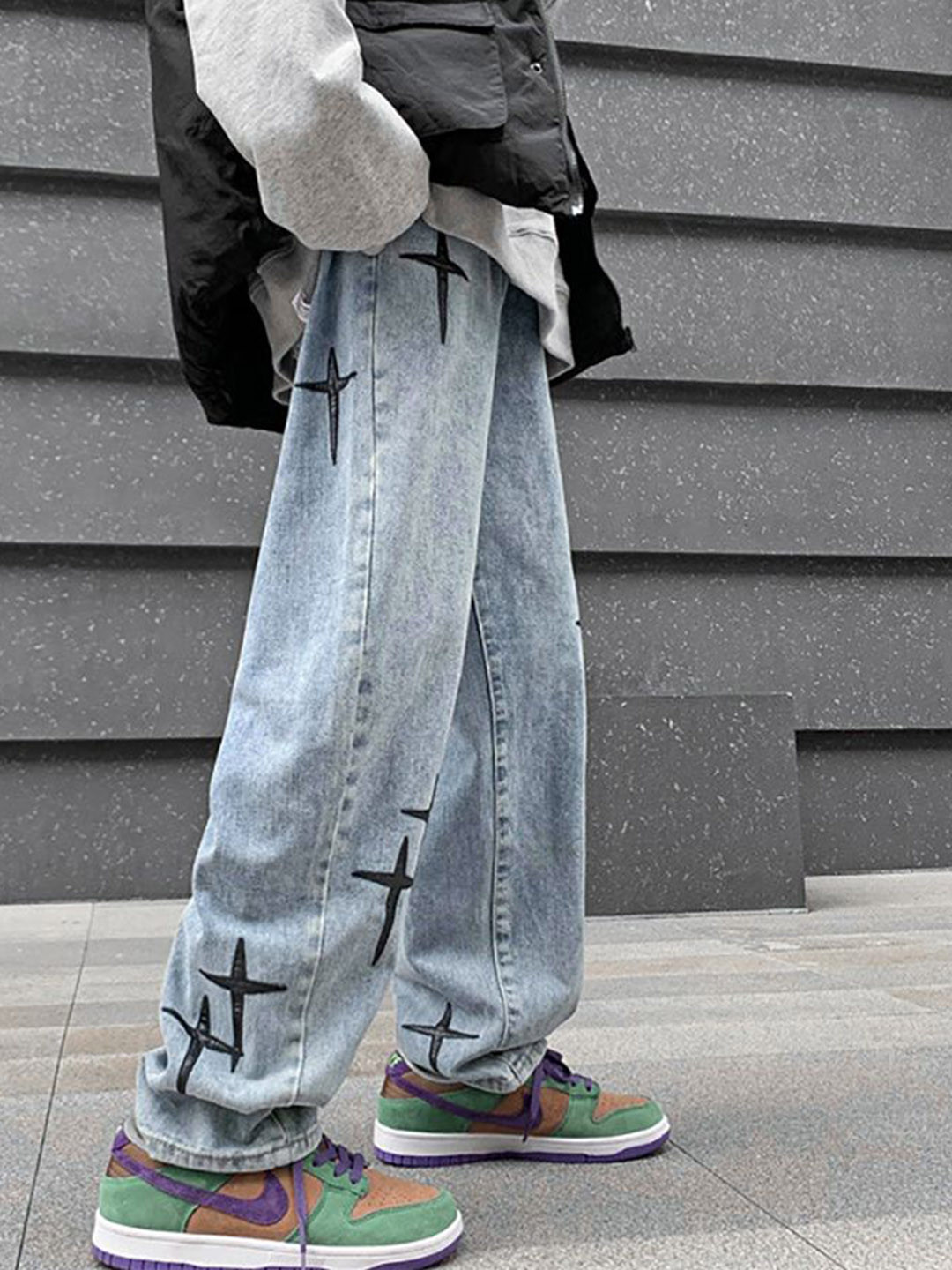 StyleCast x Revolte Men Baggy Fit Mid-Rise Light Fade Jeans