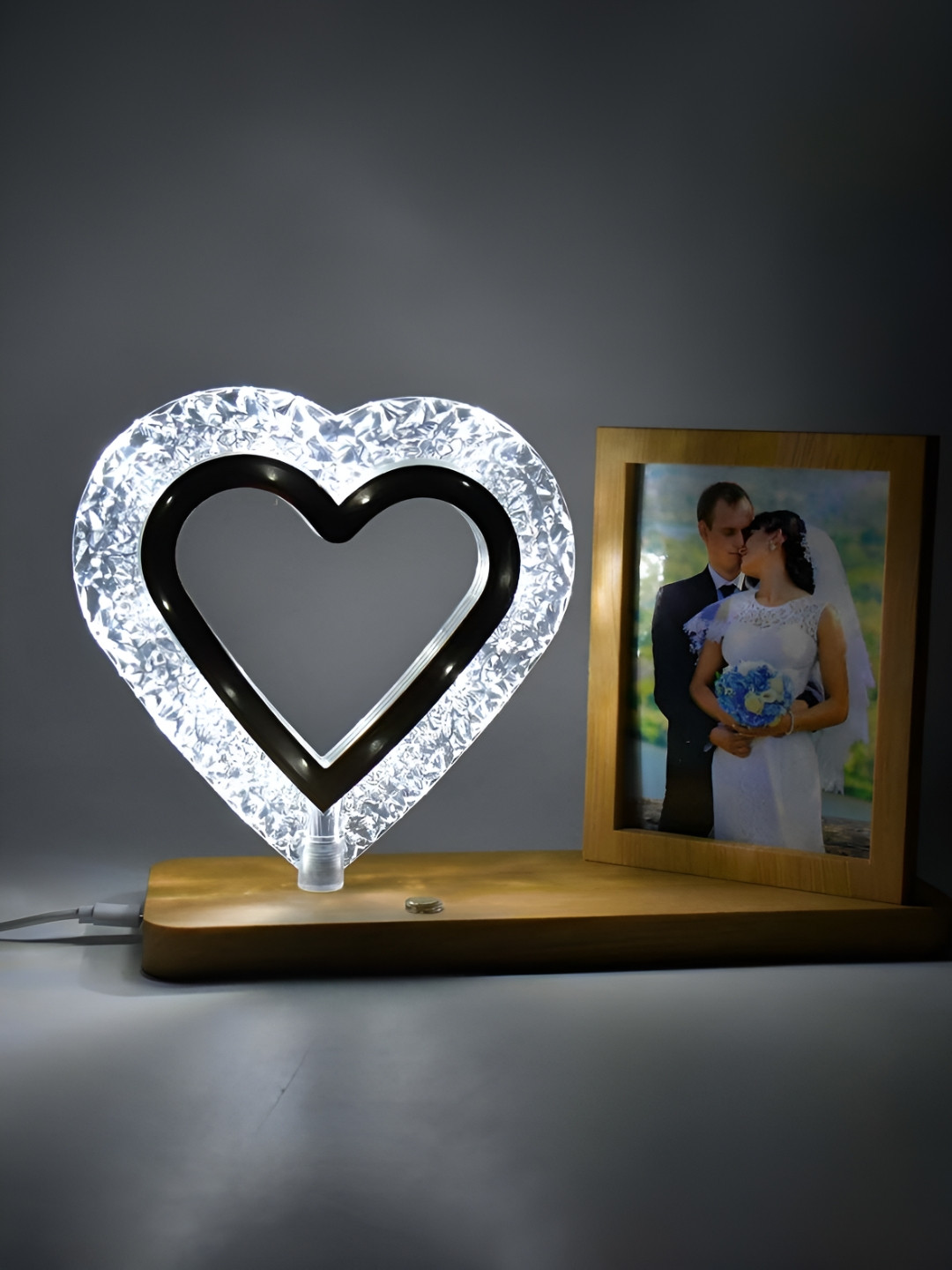 DeoDap Brown & White Lighting Heart Table Lamp With Photo Frame
