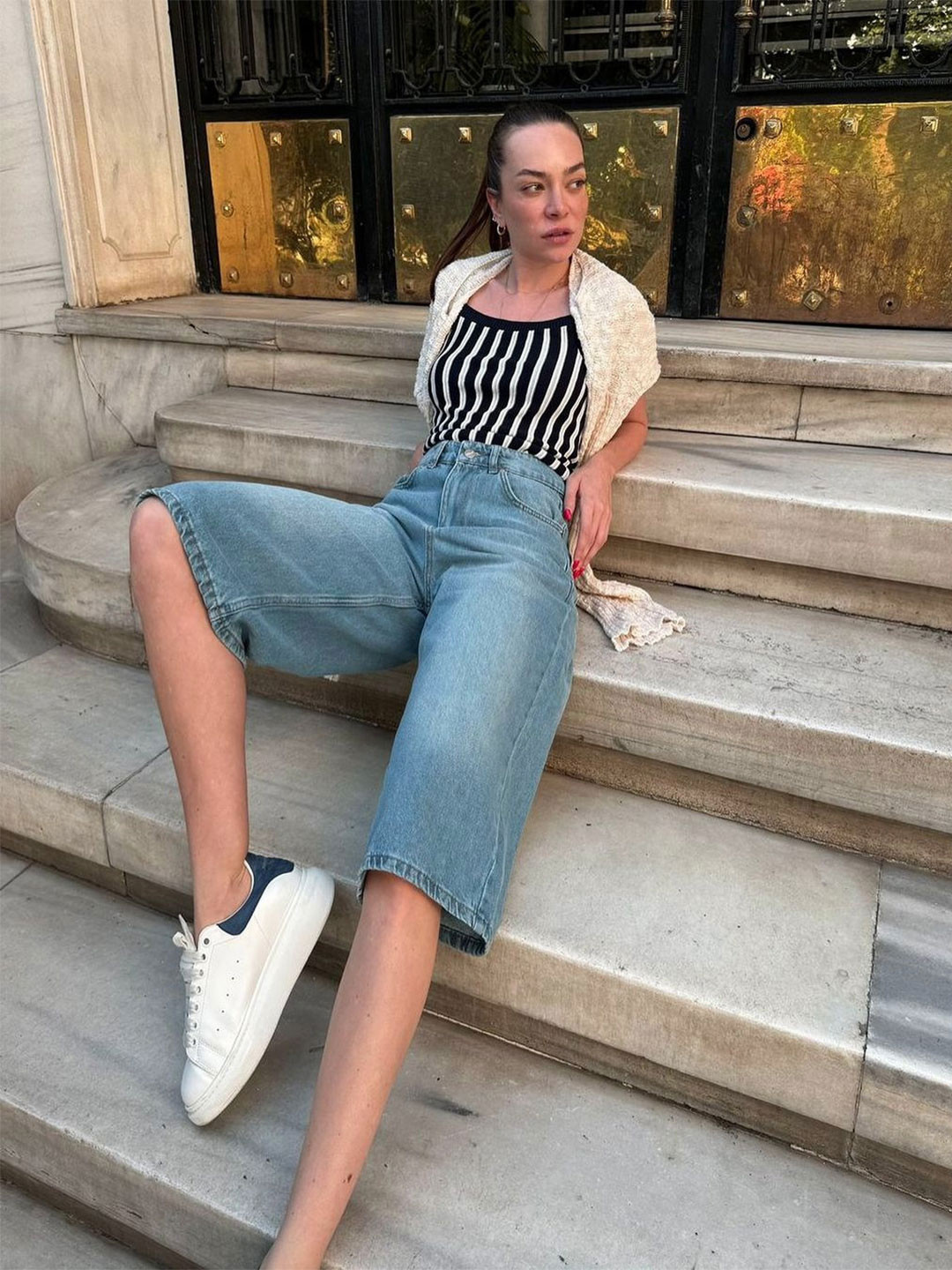 StyleCast Women Loose Fit Below Knee Denim Jorts