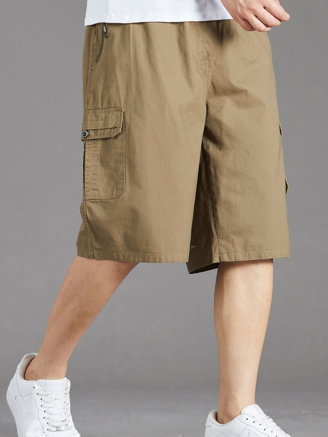 StyleCast x Revolte Men Relaxed Fit Below Knee Cargo Shorts