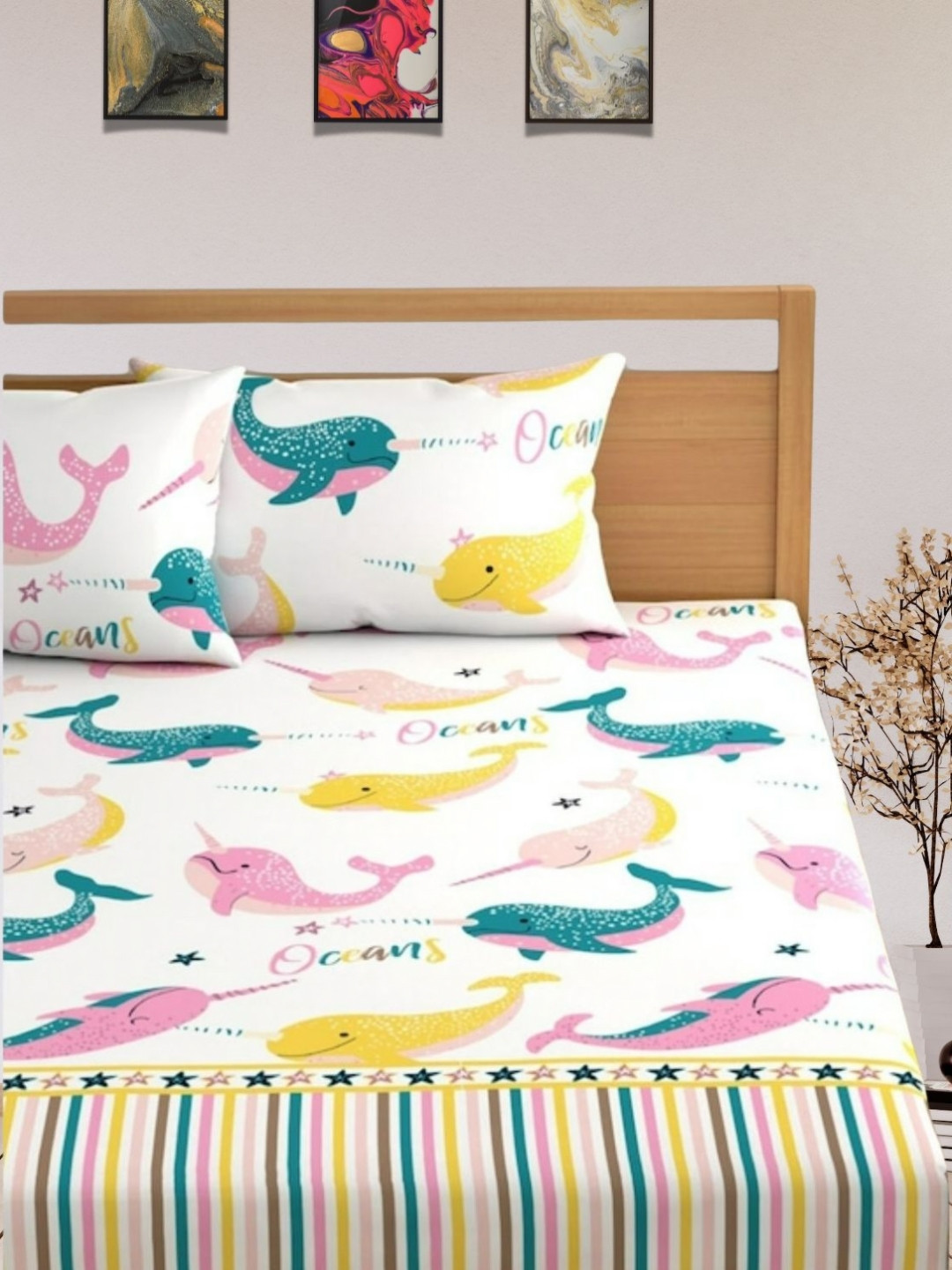 Aura White Conversational Cotton 250 TC Fitted King Fine Bedsheet with 2 Pillow Covers-102 x 102 inches