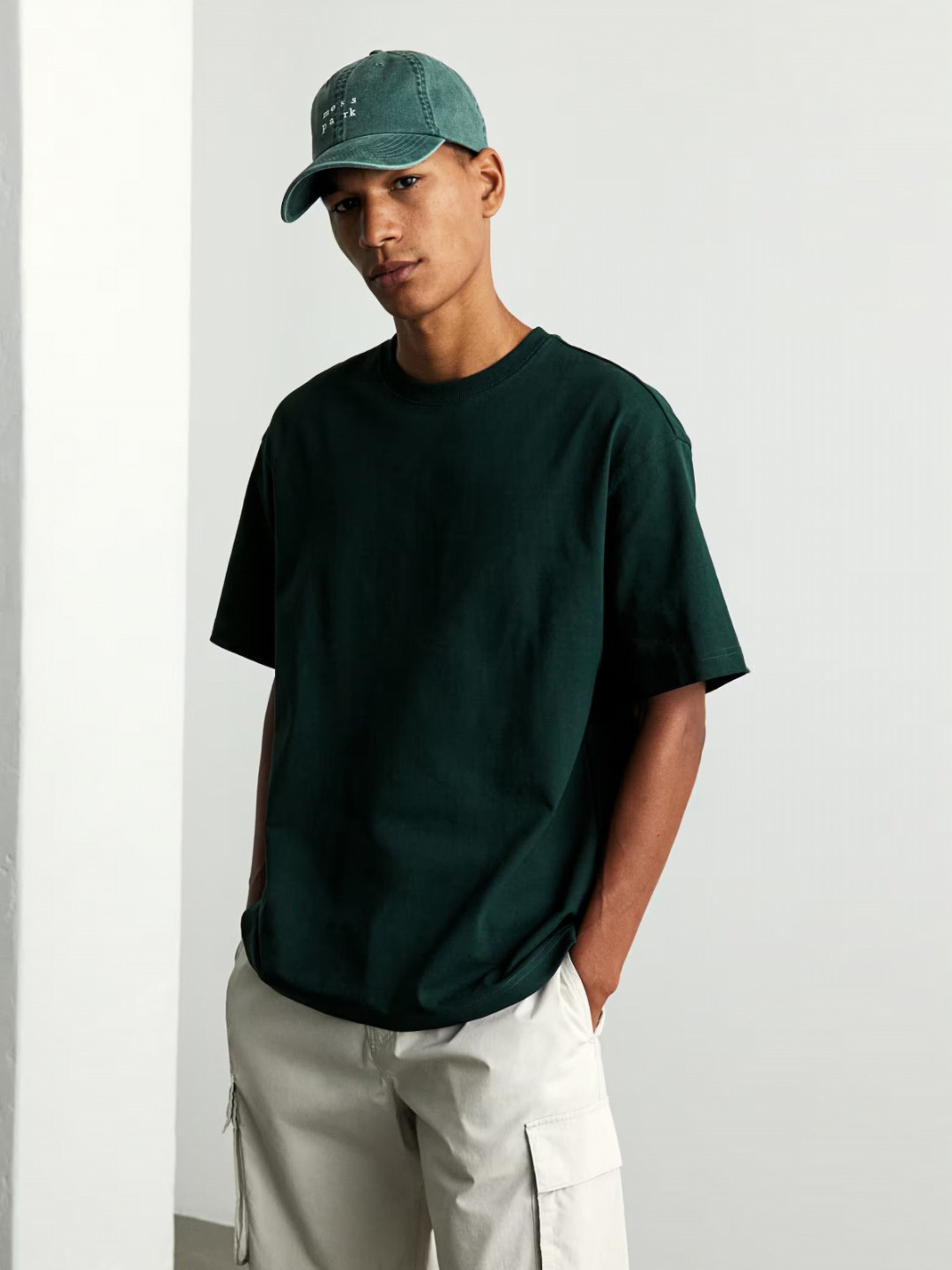Backbenchers Men Solid Green T-shirt