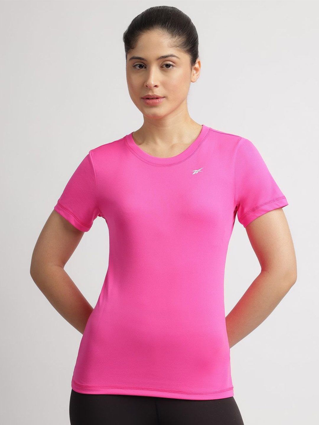 Reebok Brand Logo Details Breathability Crew Neck T-Shirt