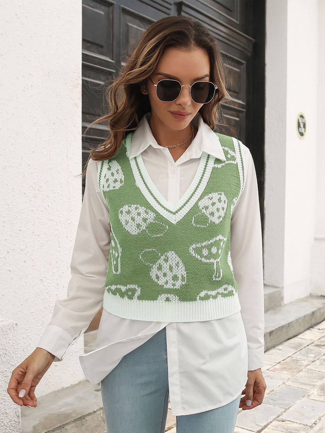 StyleCast Women Green & White Printed Sweater Vest