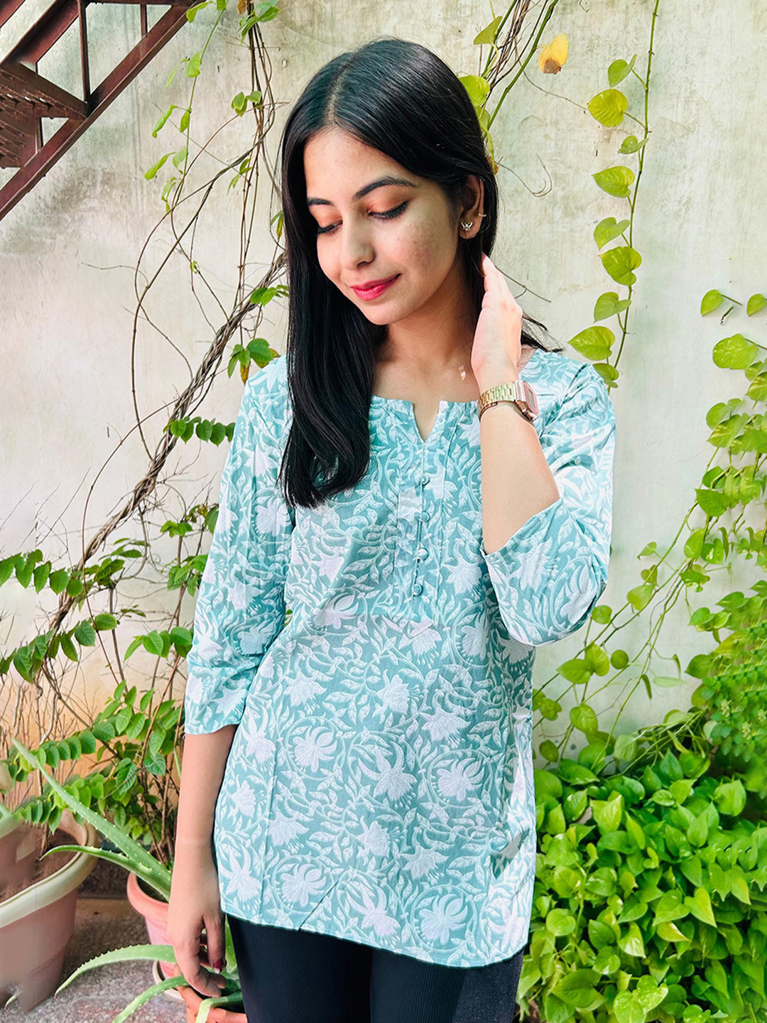 GRX Women Blue Floral Print Cotton Top