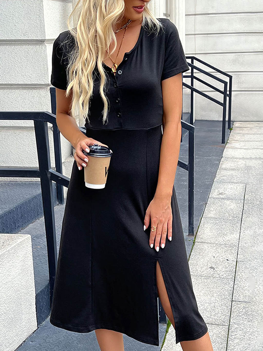 LULU & SKY V-Neck Short Sleeves Midi Dress