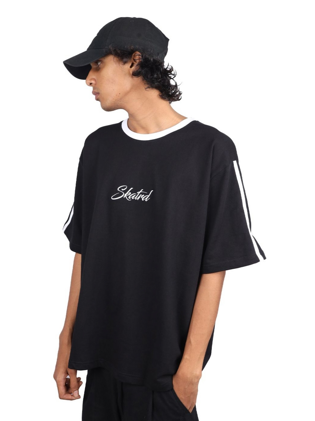 SKATRD Men Typography Round Neck Oversized T-shirt