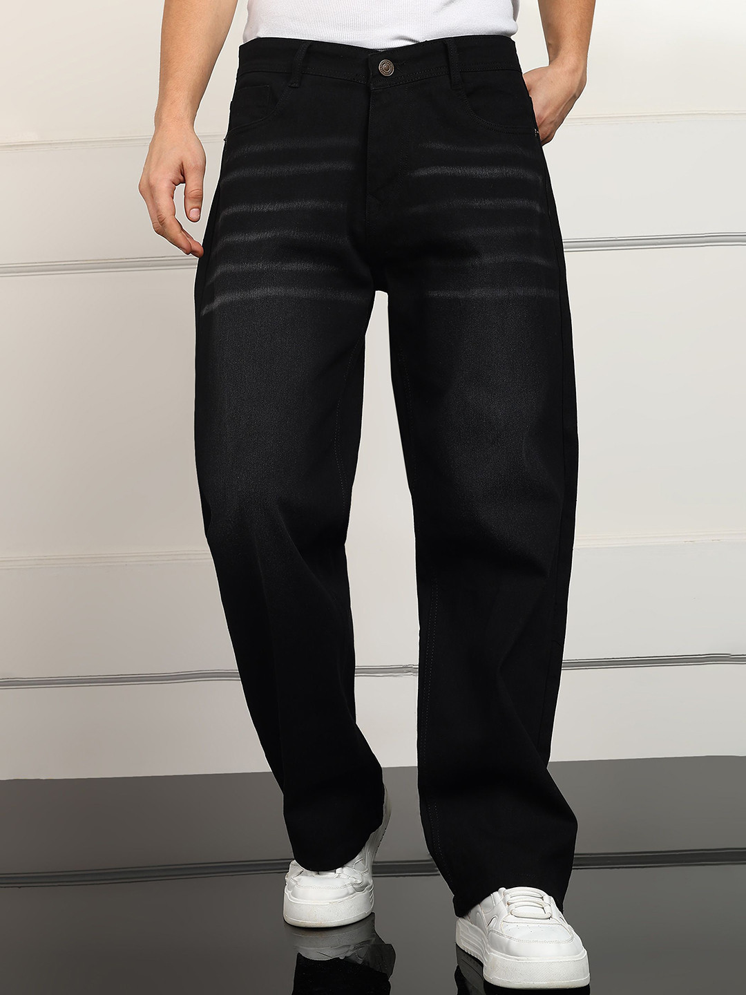ANGERHOOD Men Mid-Rise Stretchable Baggy Denim Jeans