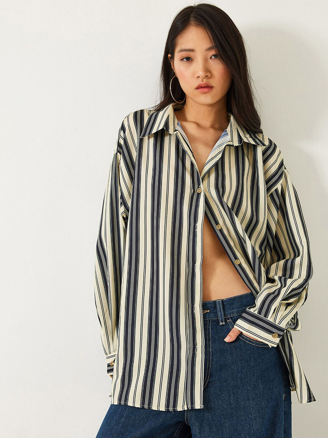 BIANCO LUCCI Vertical Striped Spread Collar Casual Shirt