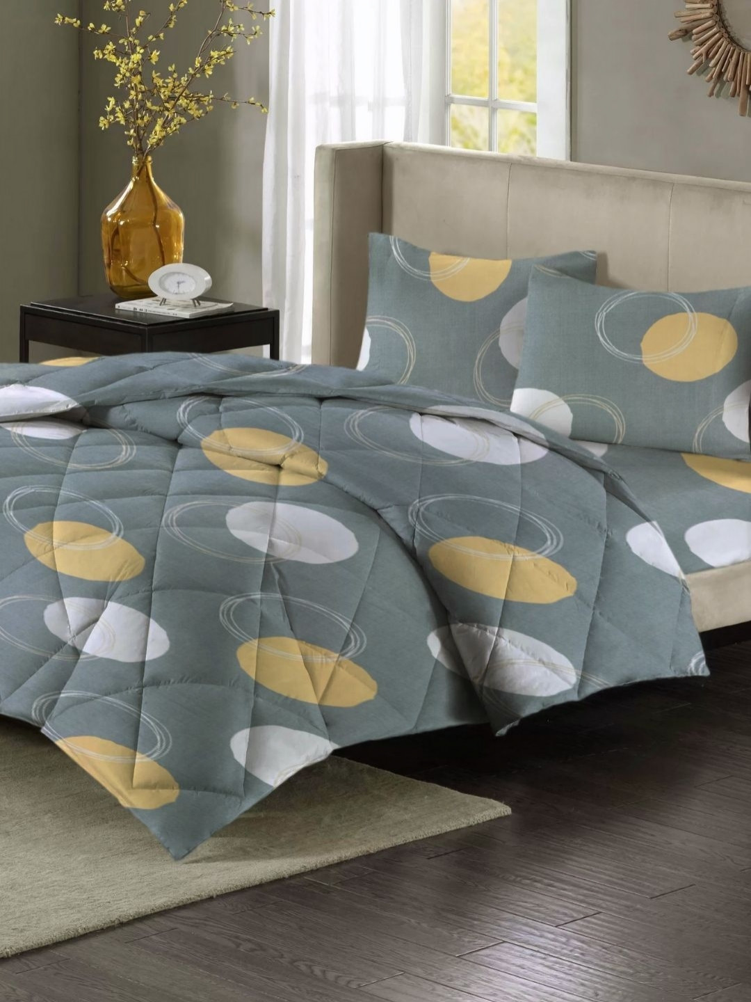 VAS COLLECTIONS Grey & Yellow 4 Pieces Printed Superfine Double Extra Large Bedding Set