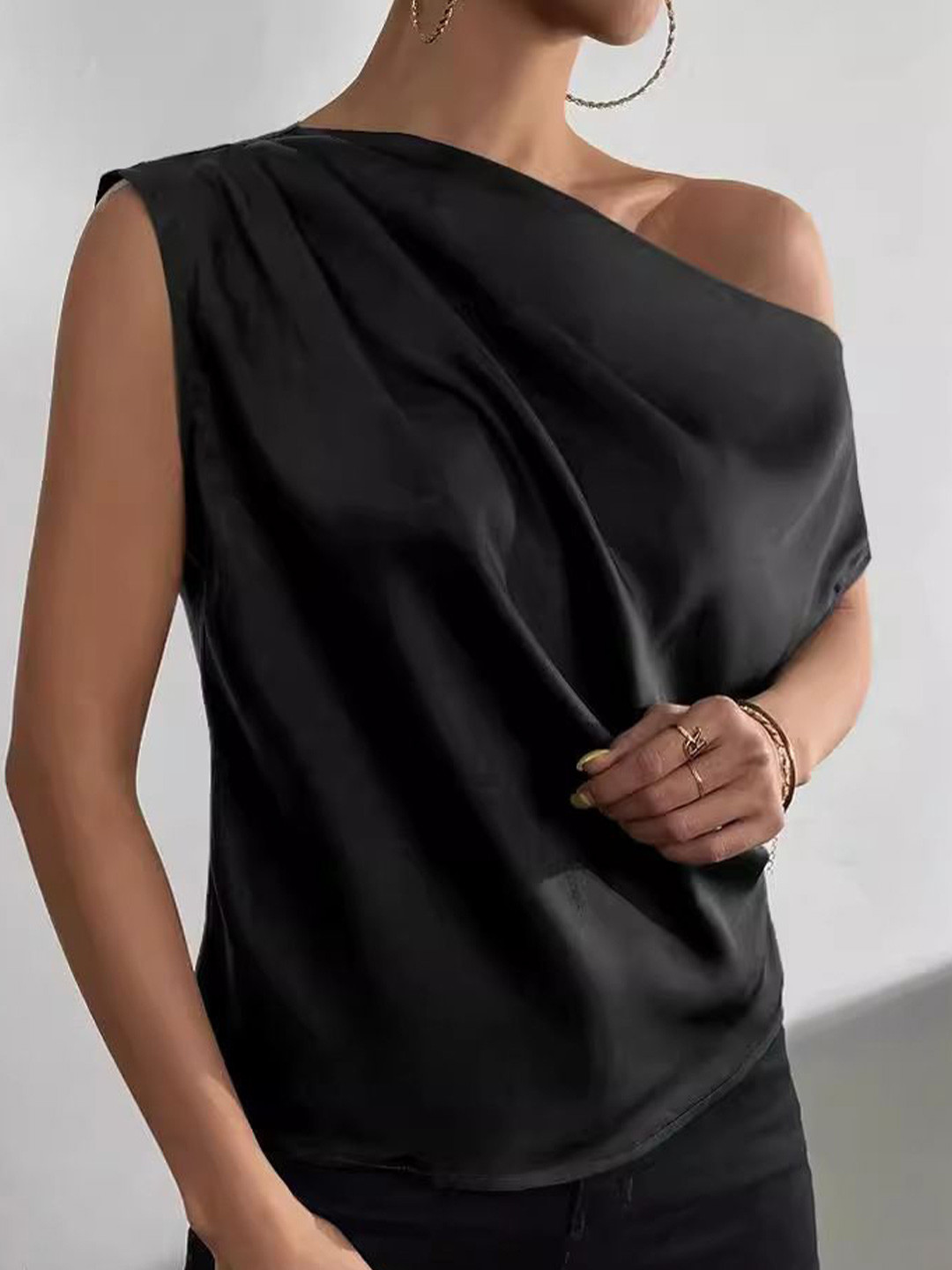 StyleCast One Shoulder Pleated Solid Top