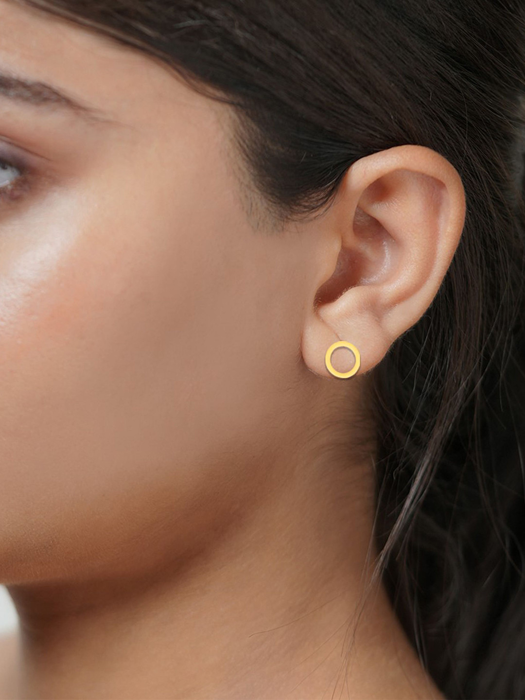 BHIMA 22K BIS Hallmark 916 Purity Yellow Gold Enchanting Round Gold Stud Earrings