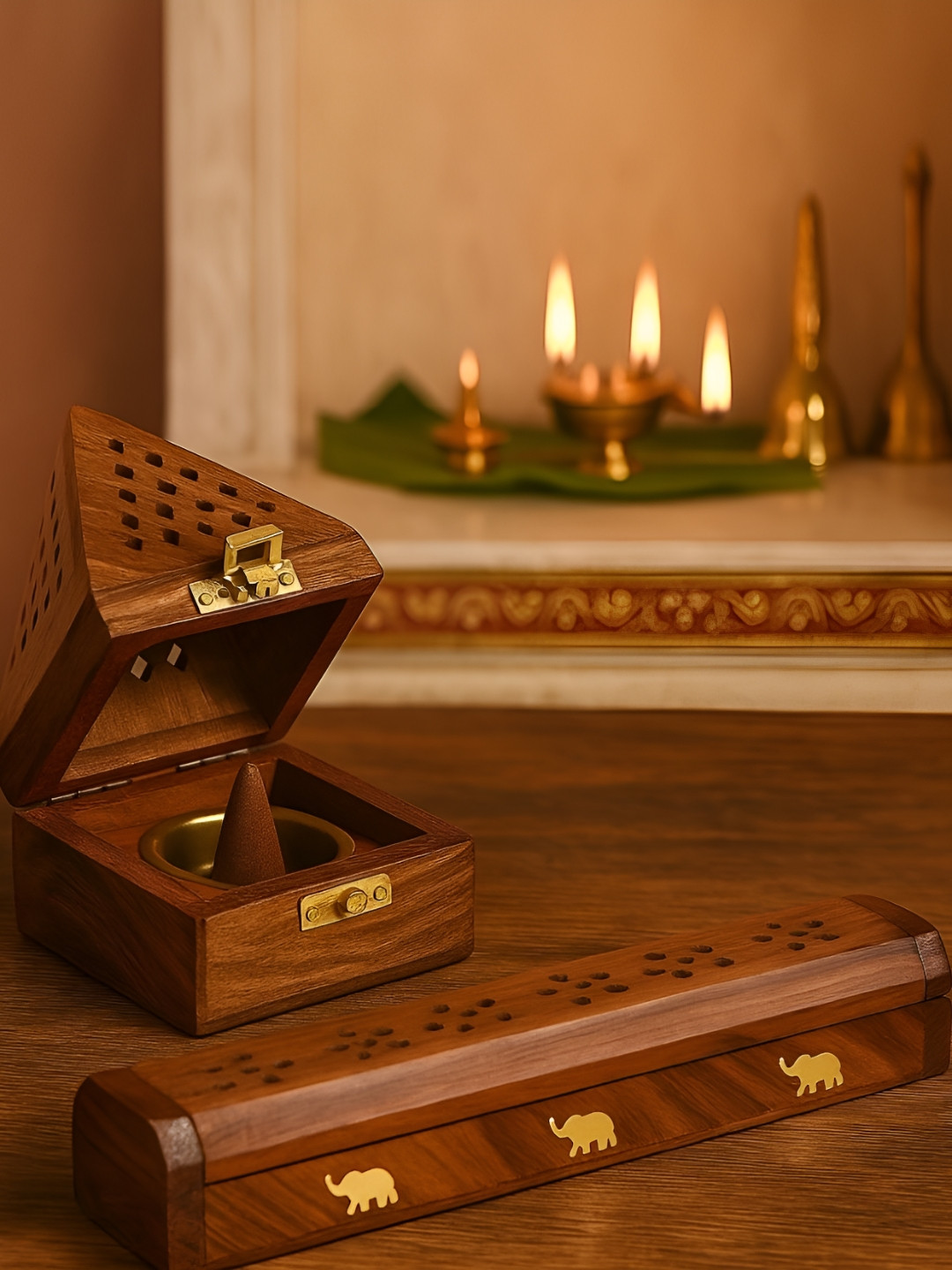 DigiRake Set Of 2 Brown Wooded Dhoop & Pipe