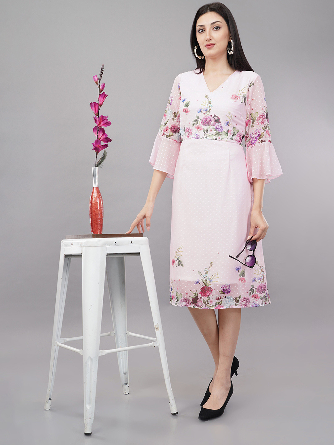 Avaasa Buy Shruthi Women Floral Print V-Neck Fit & Flare Knee Length Dress