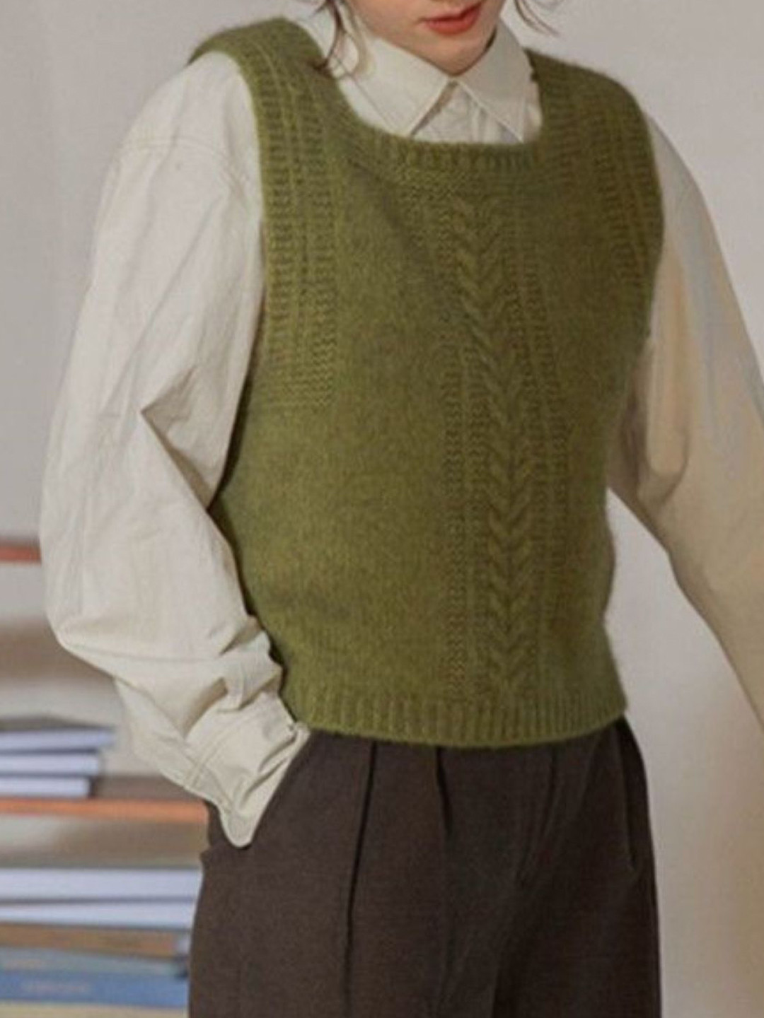 StyleCast Women Cable Knit Scoop Neck Scoop Neck Sleeveless Pullover Sweaters