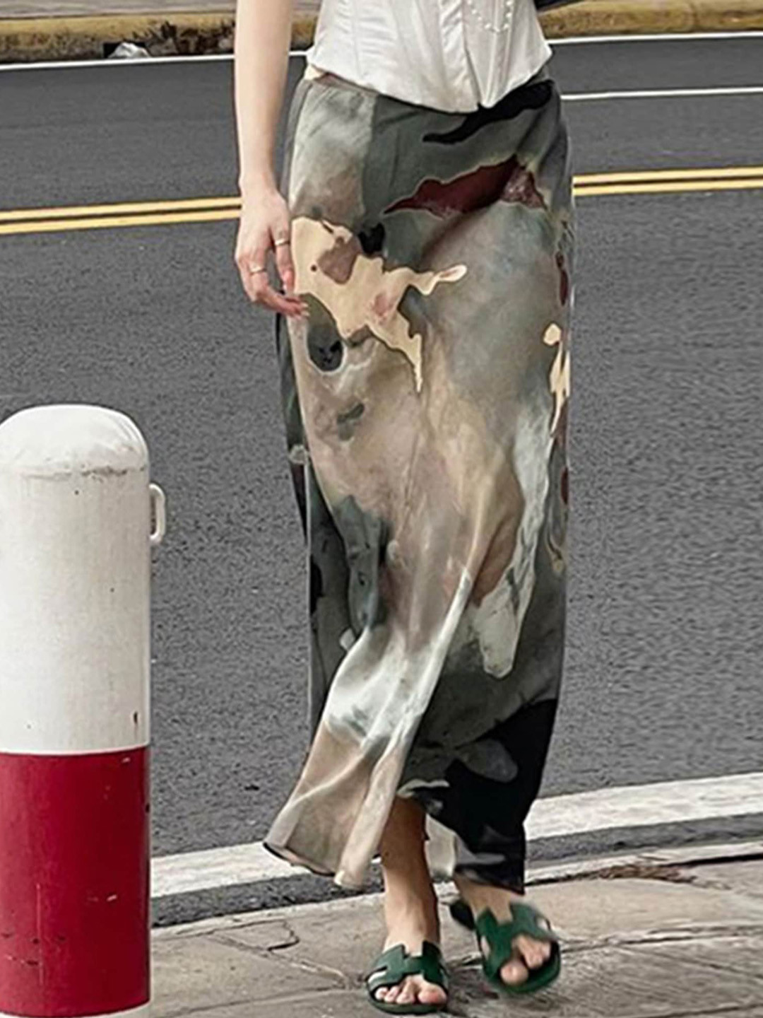 LULU & SKY Printed Low-Rise A-line Maxi Skirt