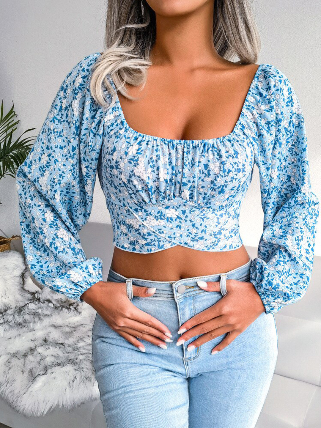 StyleCast White & Blue Floral Print Puff Sleeve Chiffon Crop Top