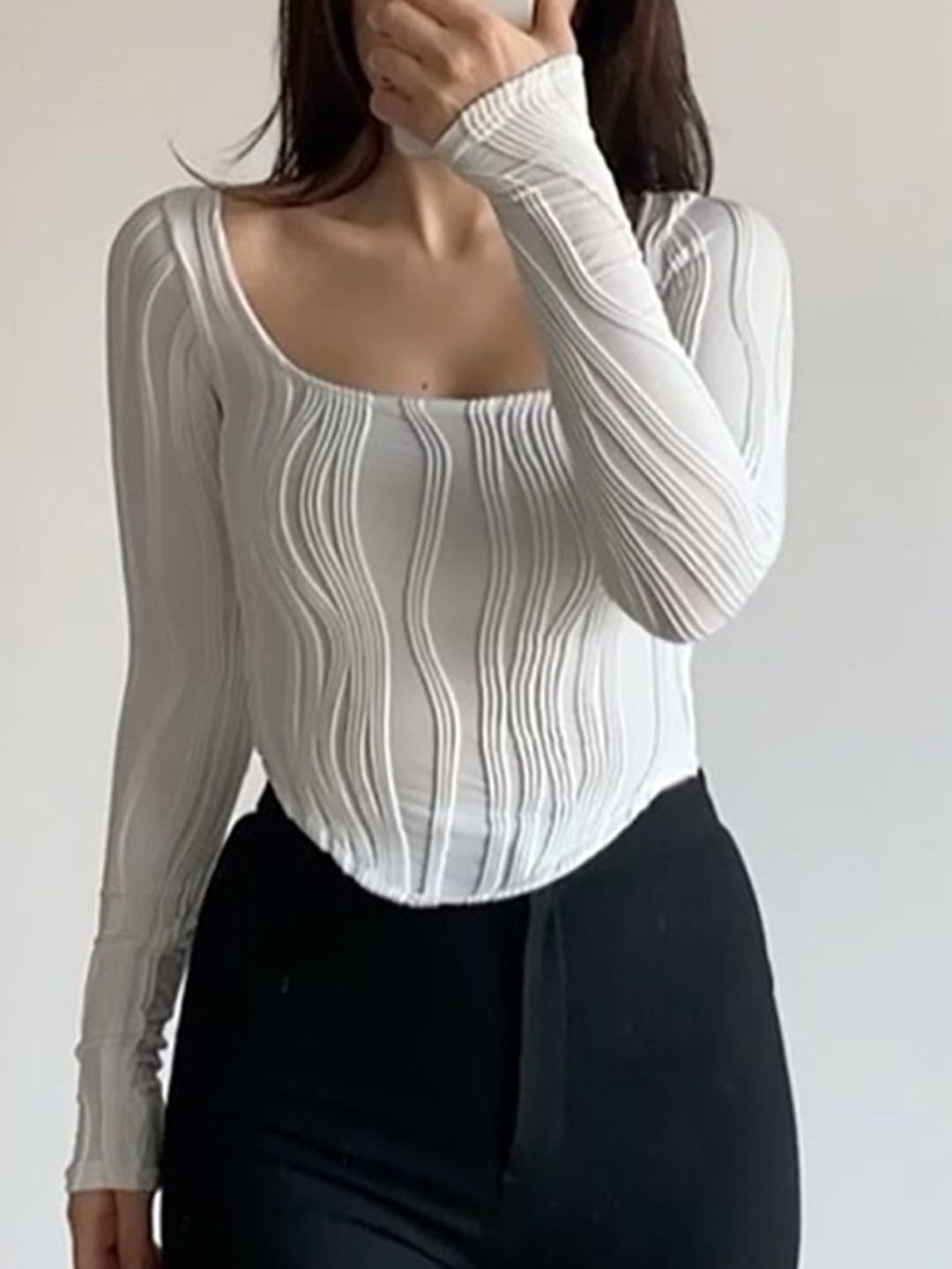 Women Solid Scoop Neck Top 5