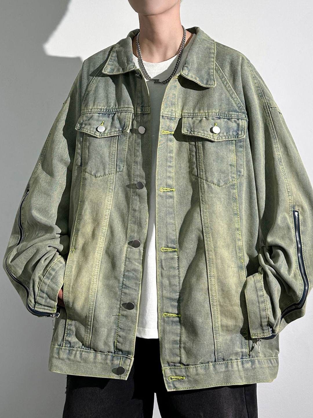 StyleCast x Revolte Men Spread Collar Cotton Retro Denims Jacket