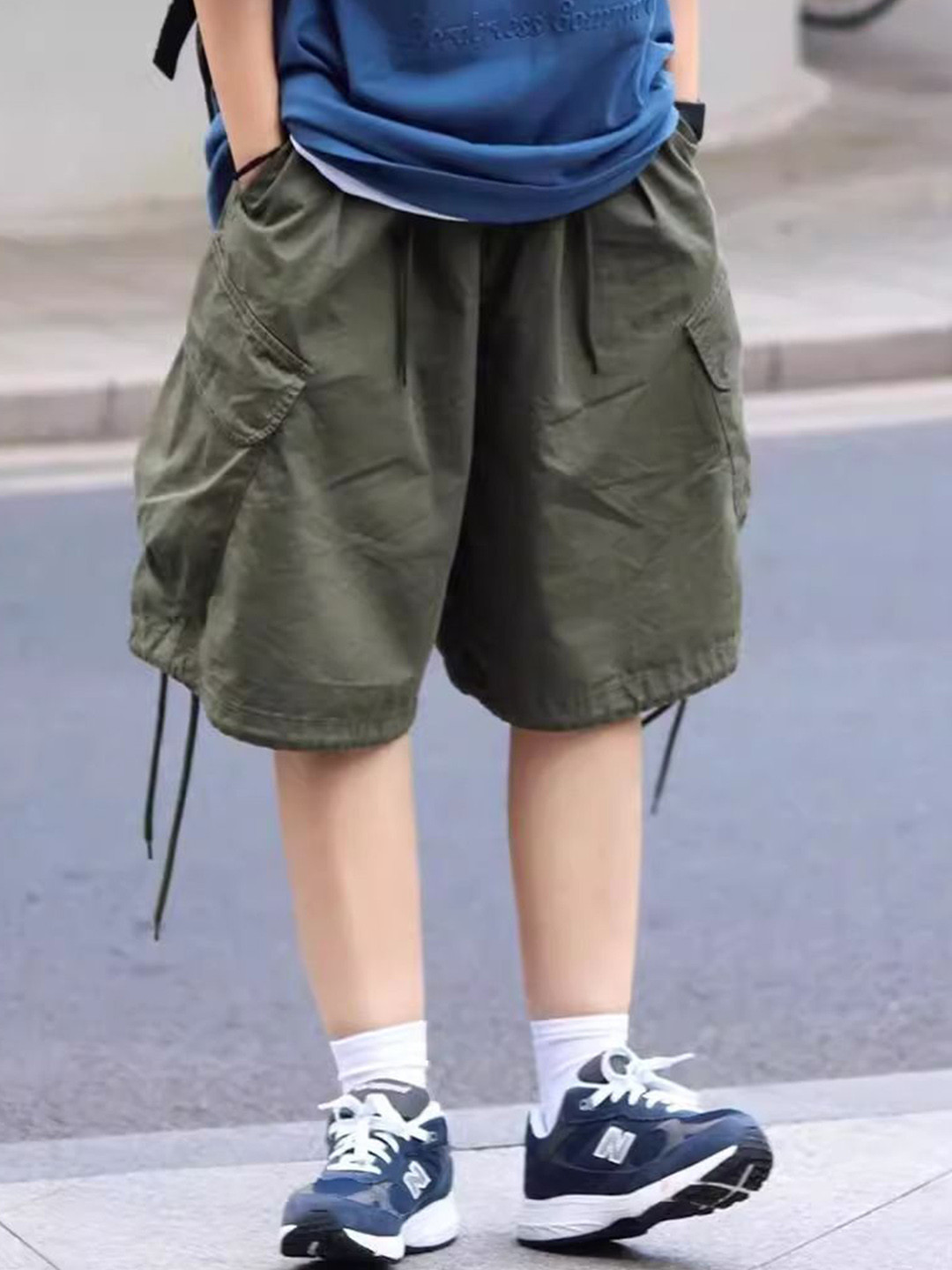 StyleCast Men Loose Fit Knee Length Cargo Shorts