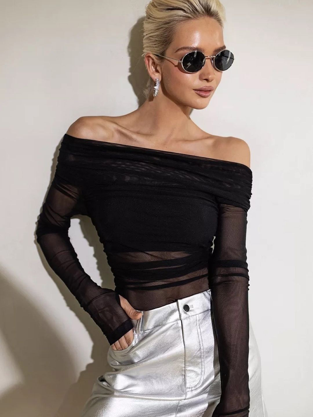 KPOP Women Solid Black Off-Shoulder Top