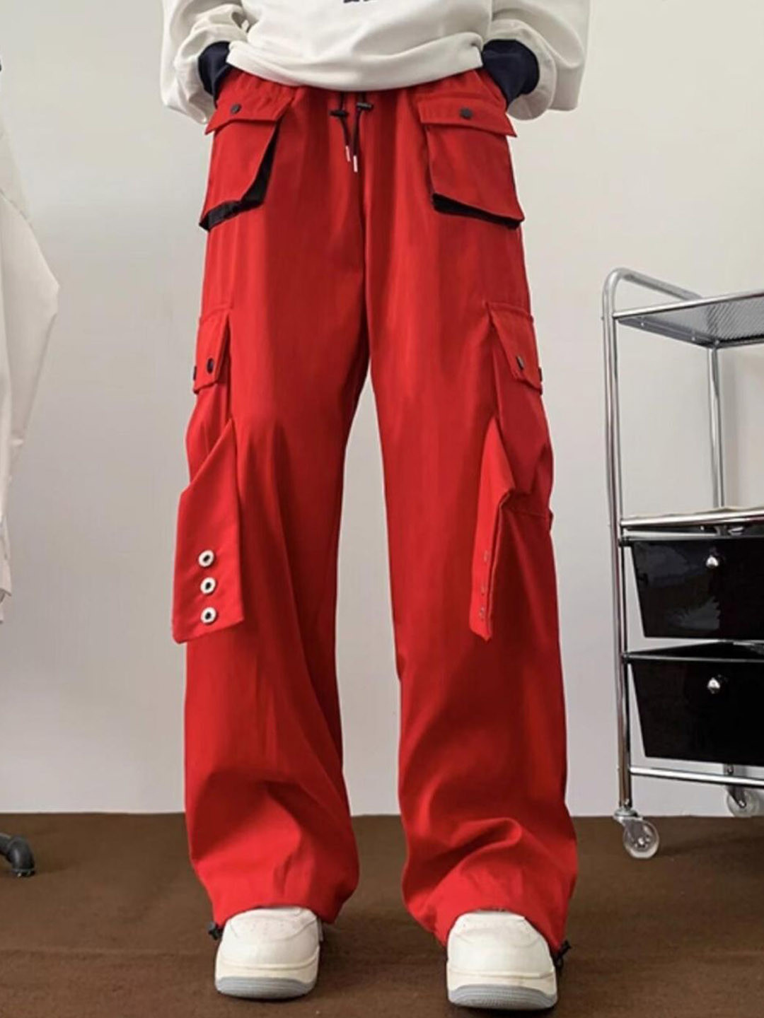 Men's Loose Fit Solid Cargo Trousers