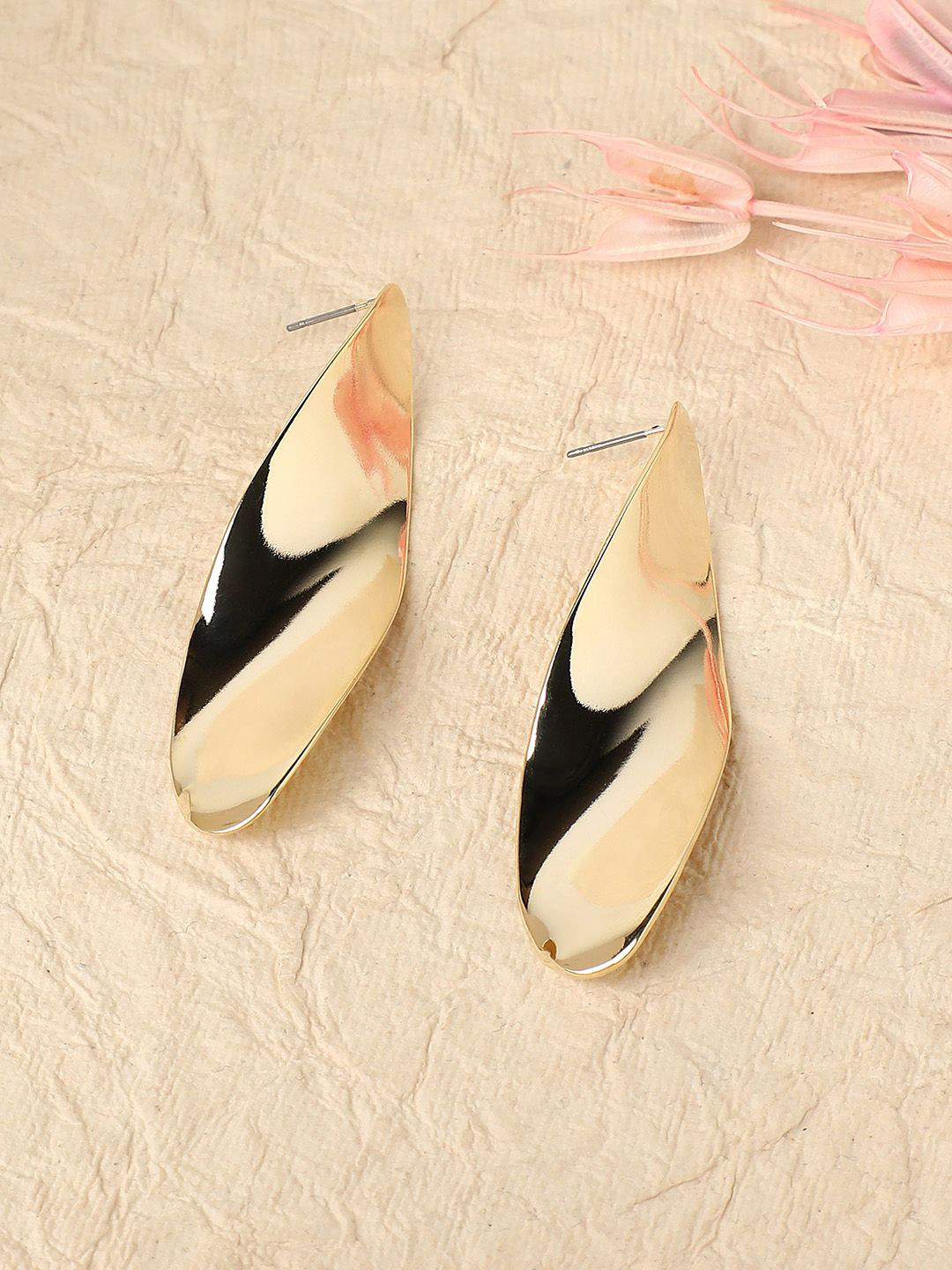 DressBerry Gold-Plated Abstract Minimal Drop Earrings