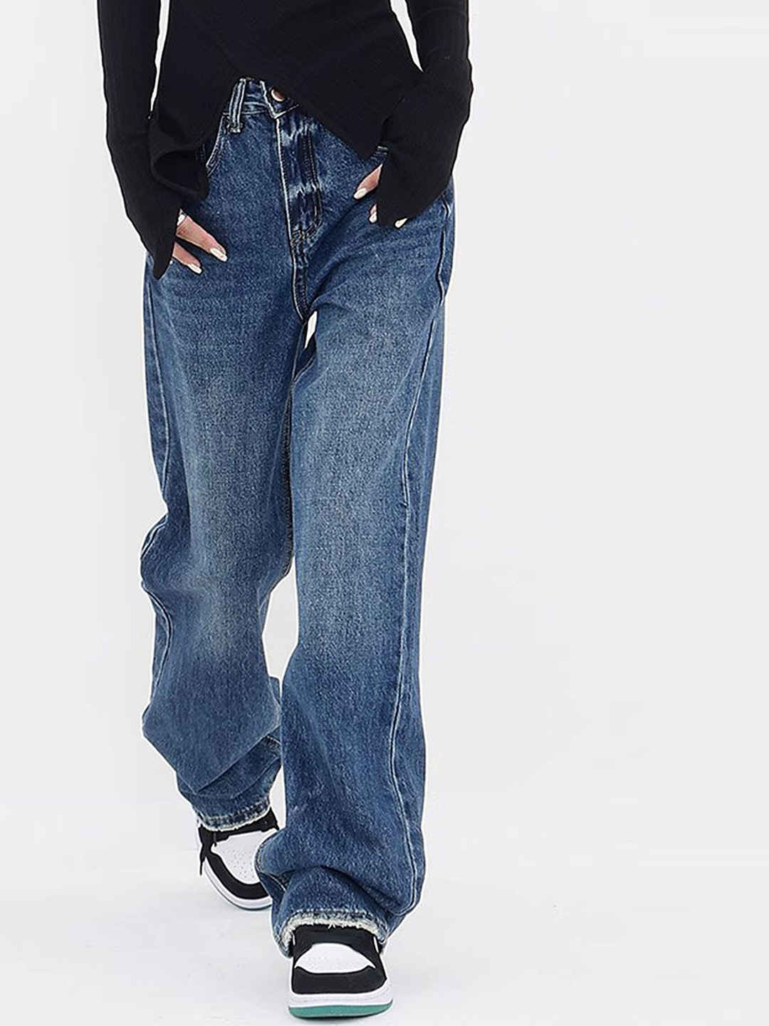 LULU & SKY Women Light Fade Contrast Patch Pocket Jeans