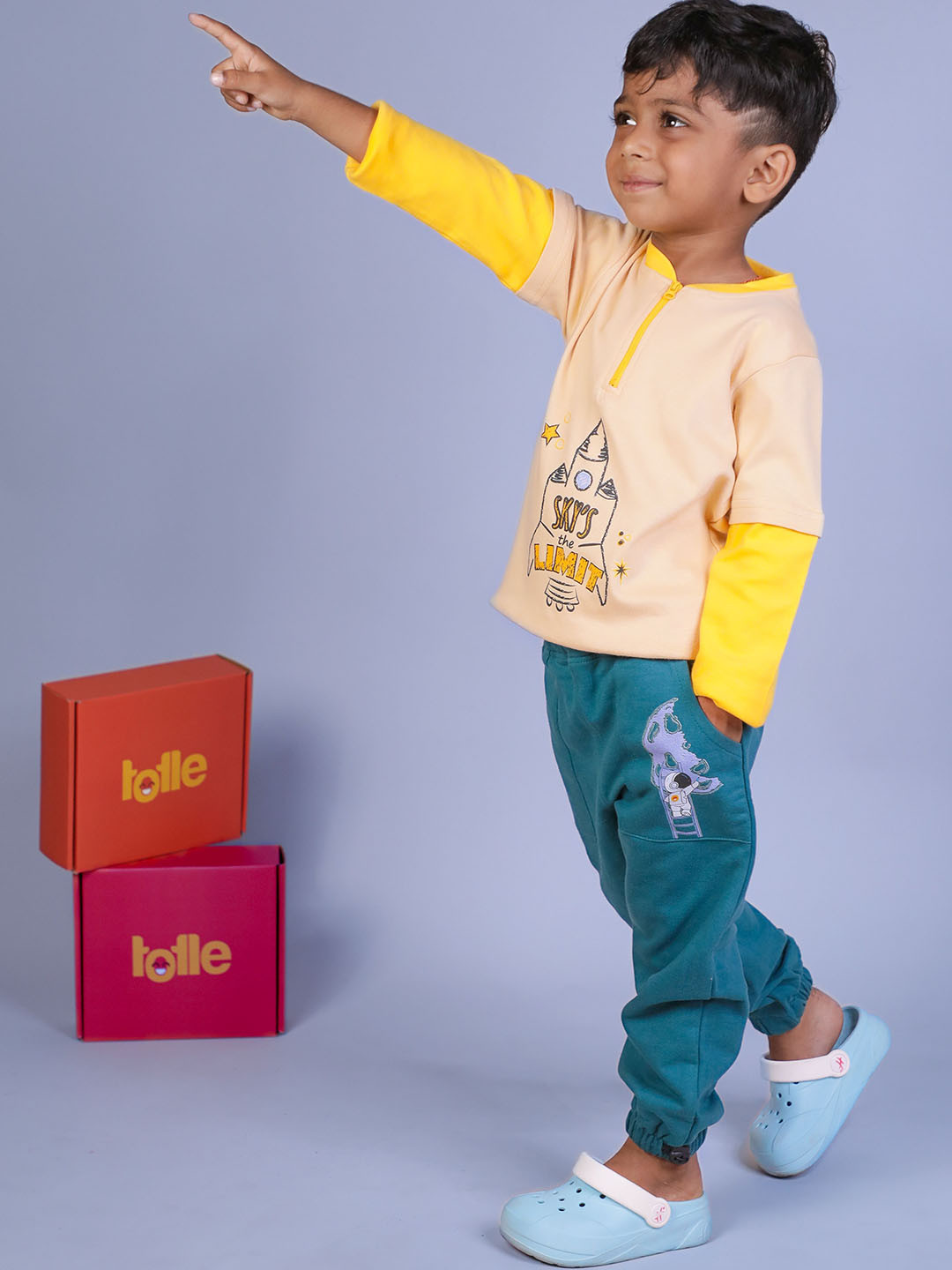 Totle Boys Cotton Mid Rise Track Pants