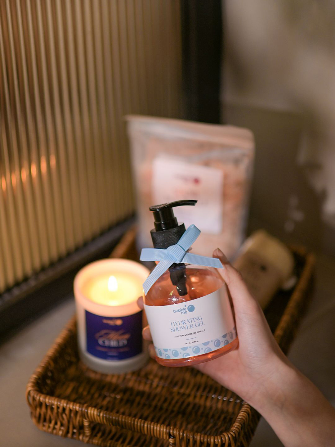 Bubble Me Hydrating Shower Gel With Green Tea & Aloe For Deep Hydration - 250 ml