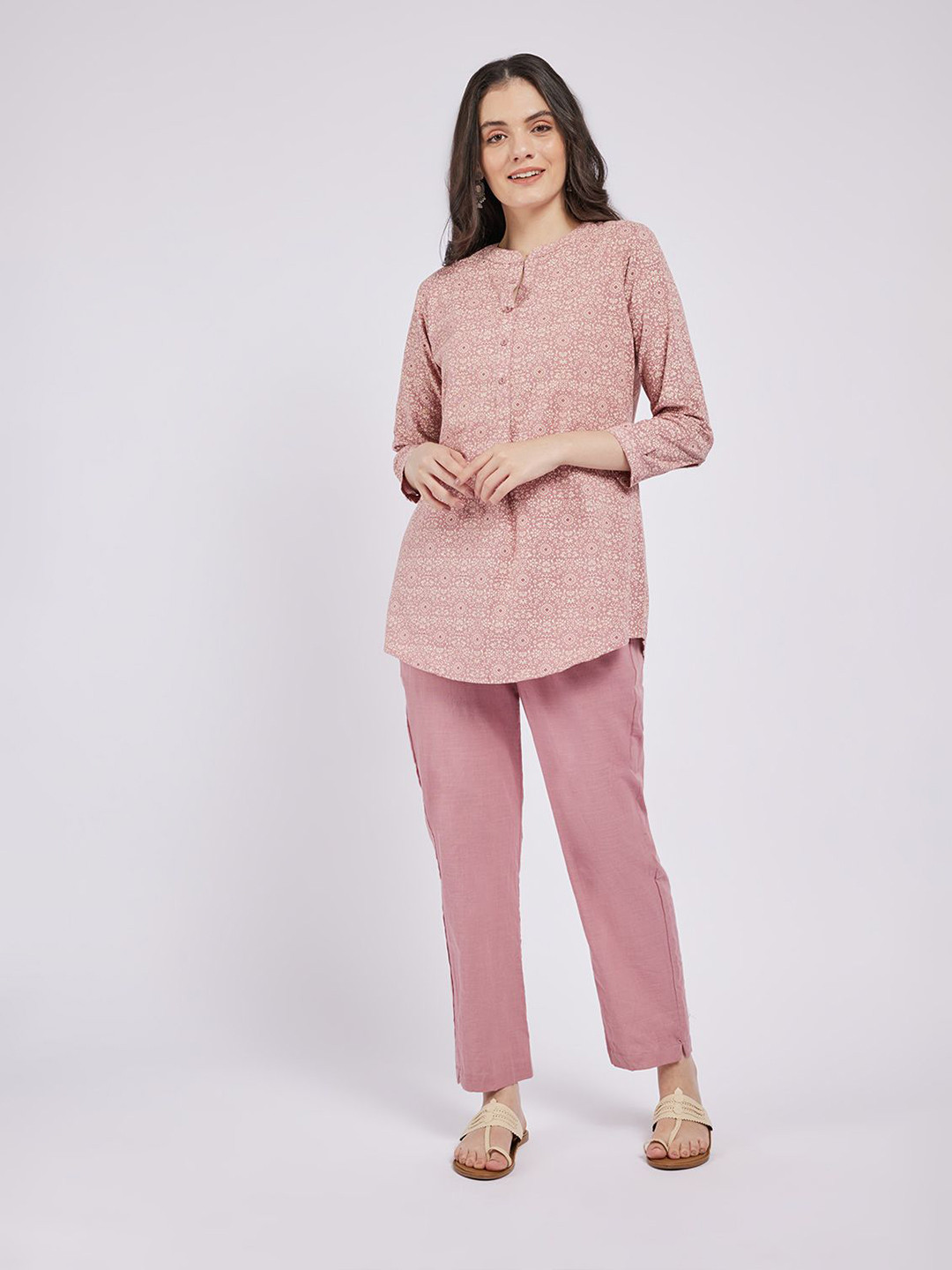 Span Floral Printed Mandarin Collar Straight Short Cotton Kurti