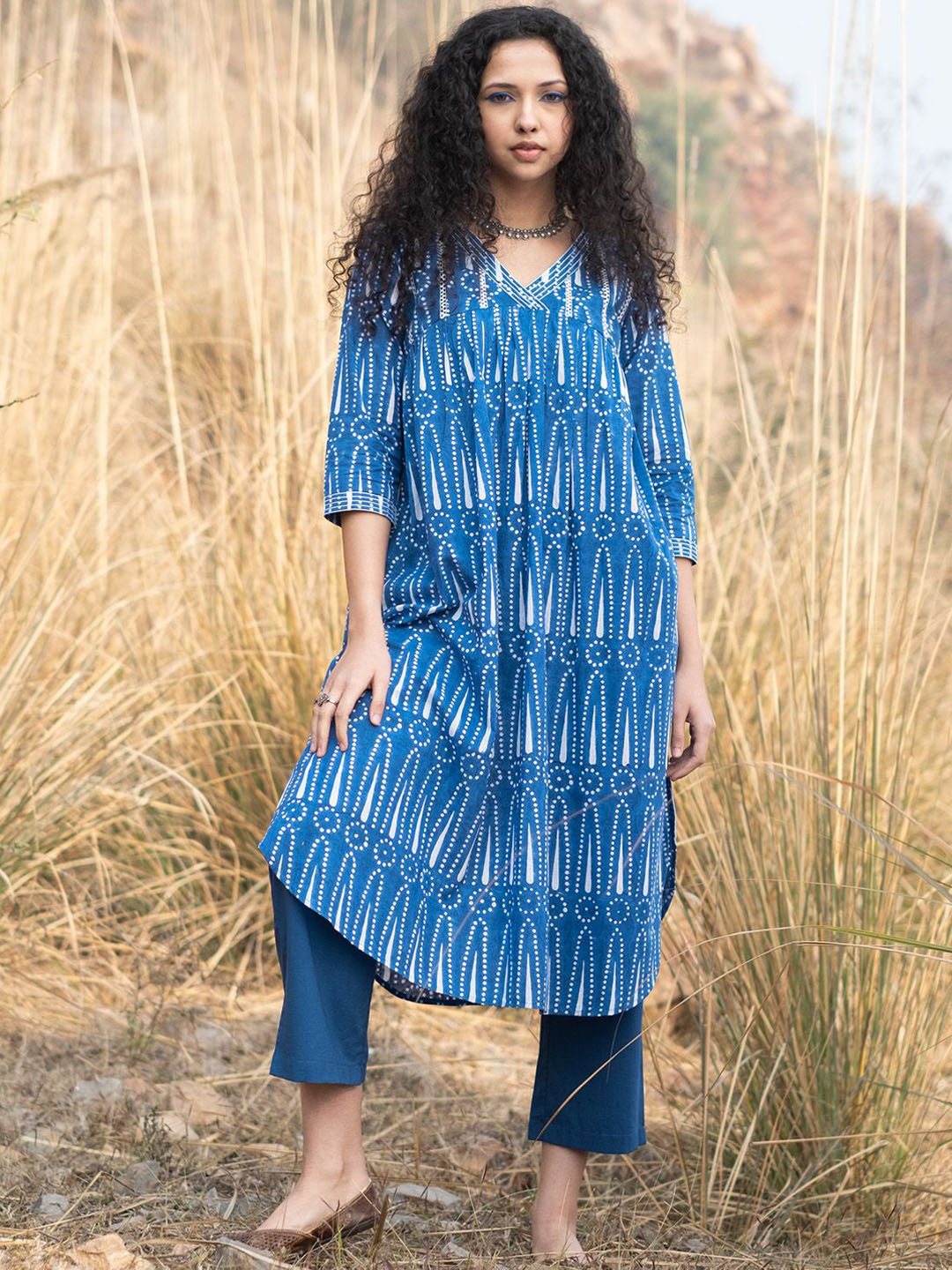 AKISO Women Printed Pleated Pure Cotton Kurta with Trousers
