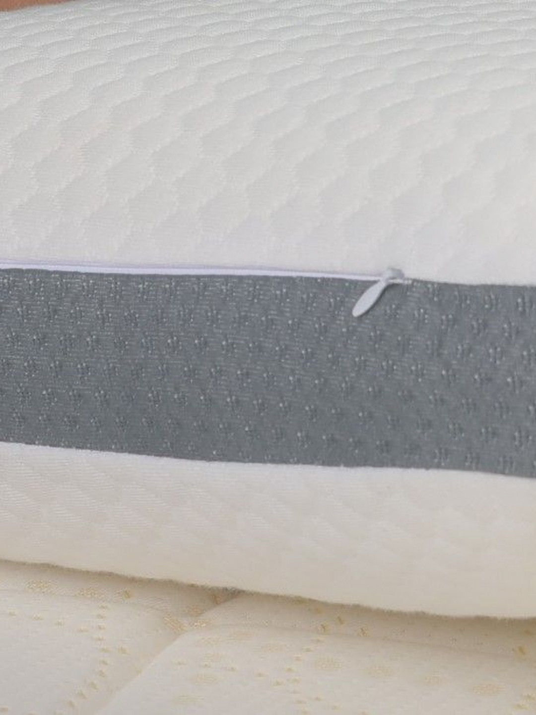 Alu xior White Solid Polycotton Medium Memory Foam Sleep Pillow-12.7 x 43.18 x 68.58 cm