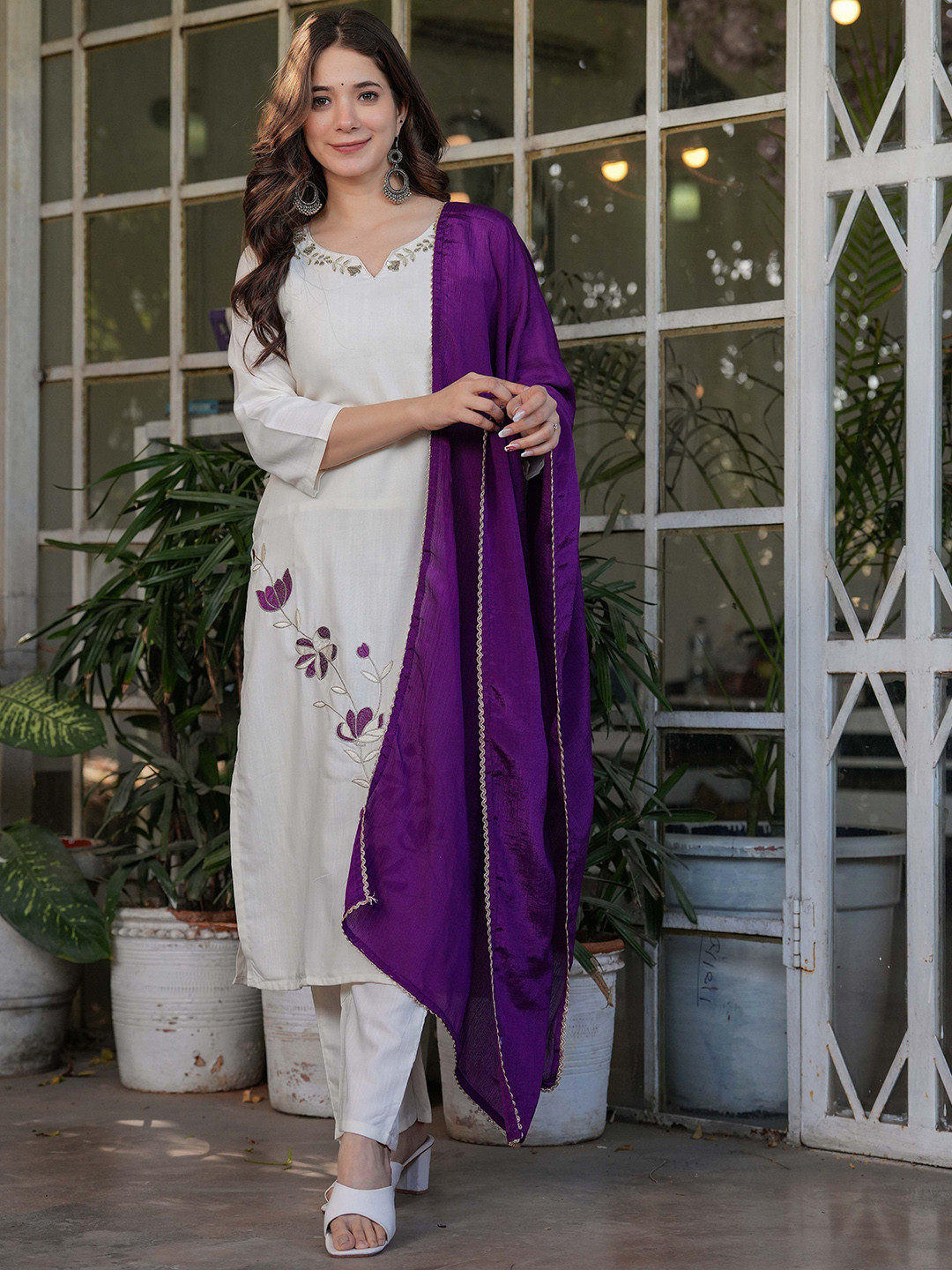 JAPNAAM Women Ethnic Motifs Embroidered Thread Work Kurta with Trousers & With Dupatta