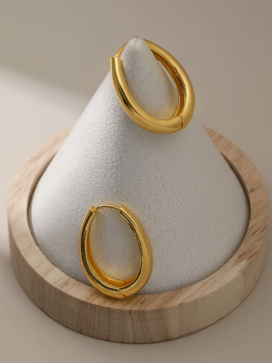 ShopSiiri The Classic Oval Hoops 18k Gold Plated Anti Tarnish