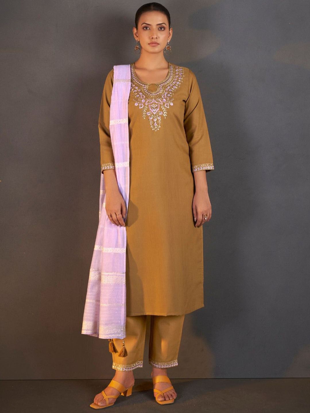 DRESOUL Floral Embroidered Straight Kurta & Churidar With Dupatta