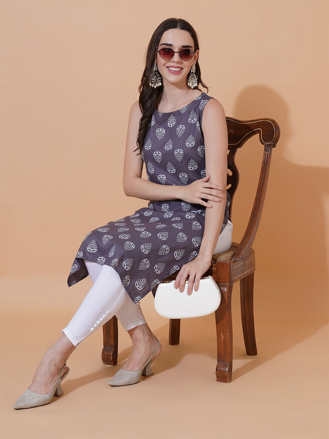 Tviksha Fashion Women Floral Printed Daily Straight Kurtas