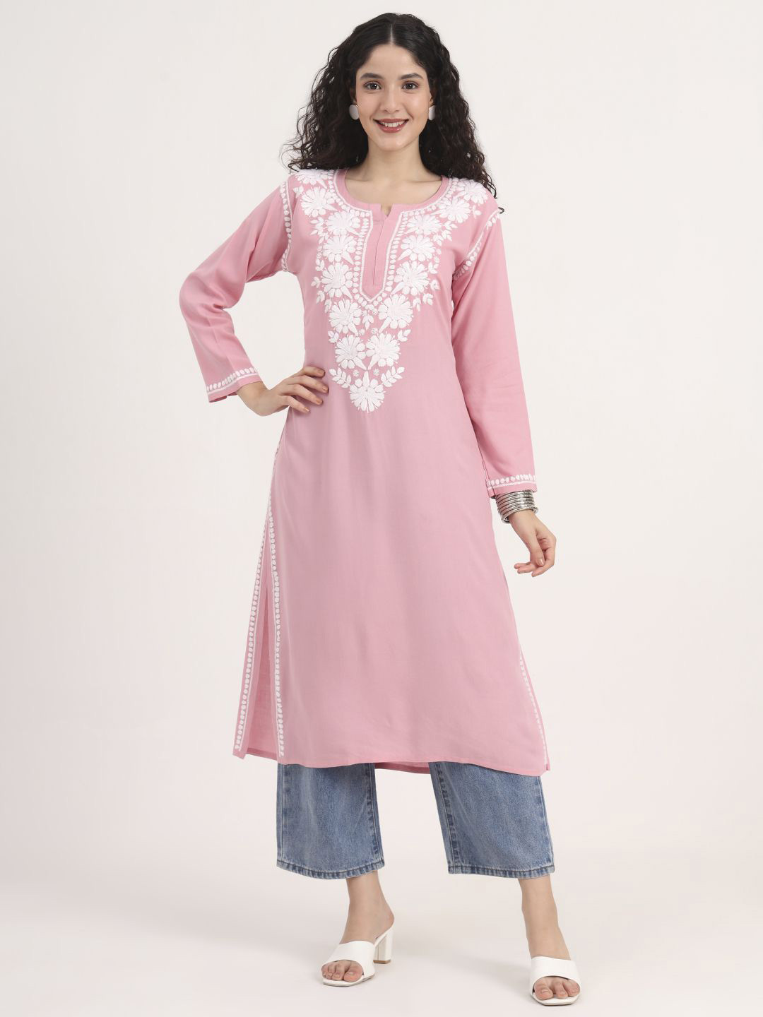 The Chikan Label Sabreen Women Floral Chikankari Straight Kurta