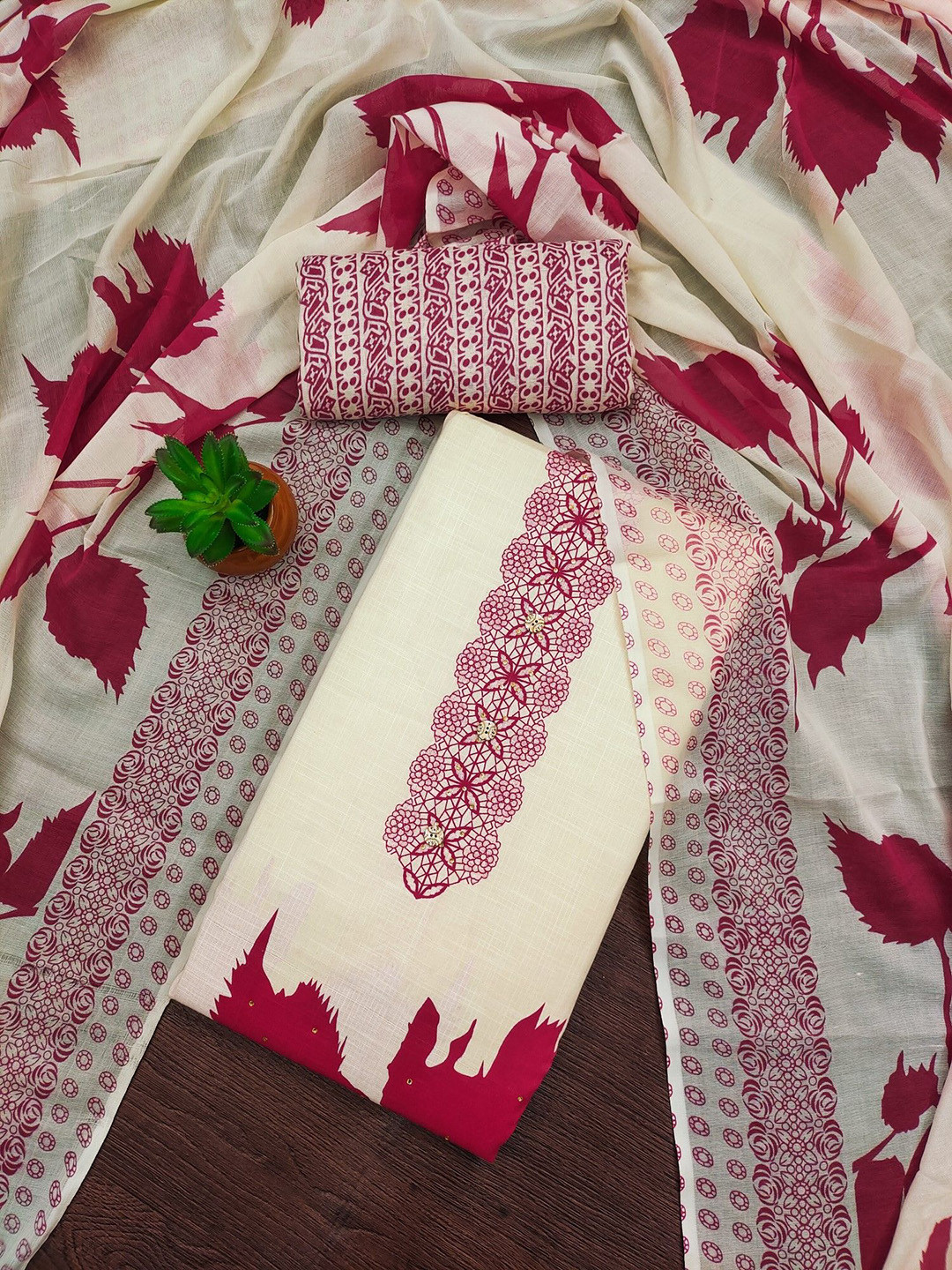 Panzora Floral Printed Unstitched Dress Material
