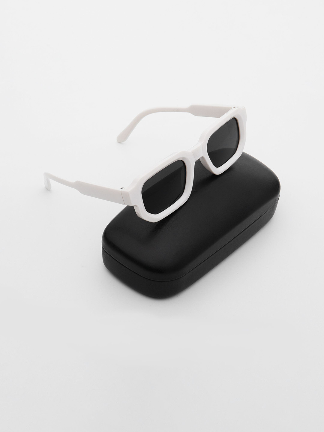 PELLE LUXUR Unisex Rectangle Sunglassess with UV Protected Lens PL25GS31