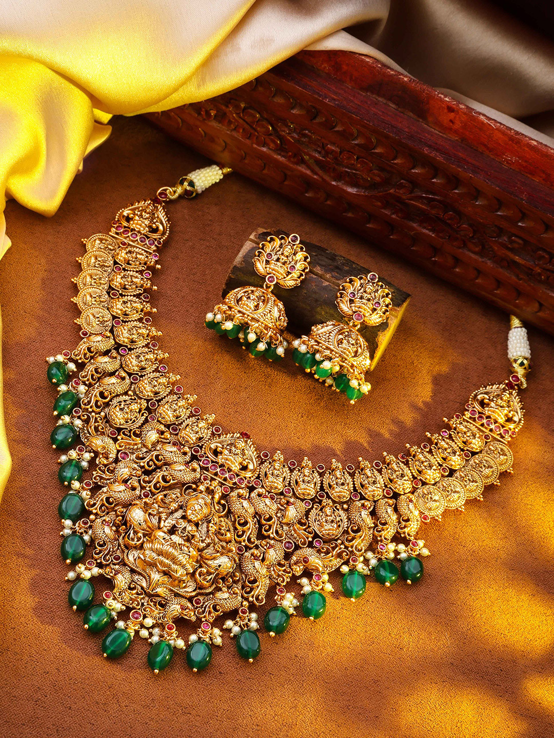 South Temple Jewellery Gold-Plated Stones-Studded & Beaded Antique Jewellery Set