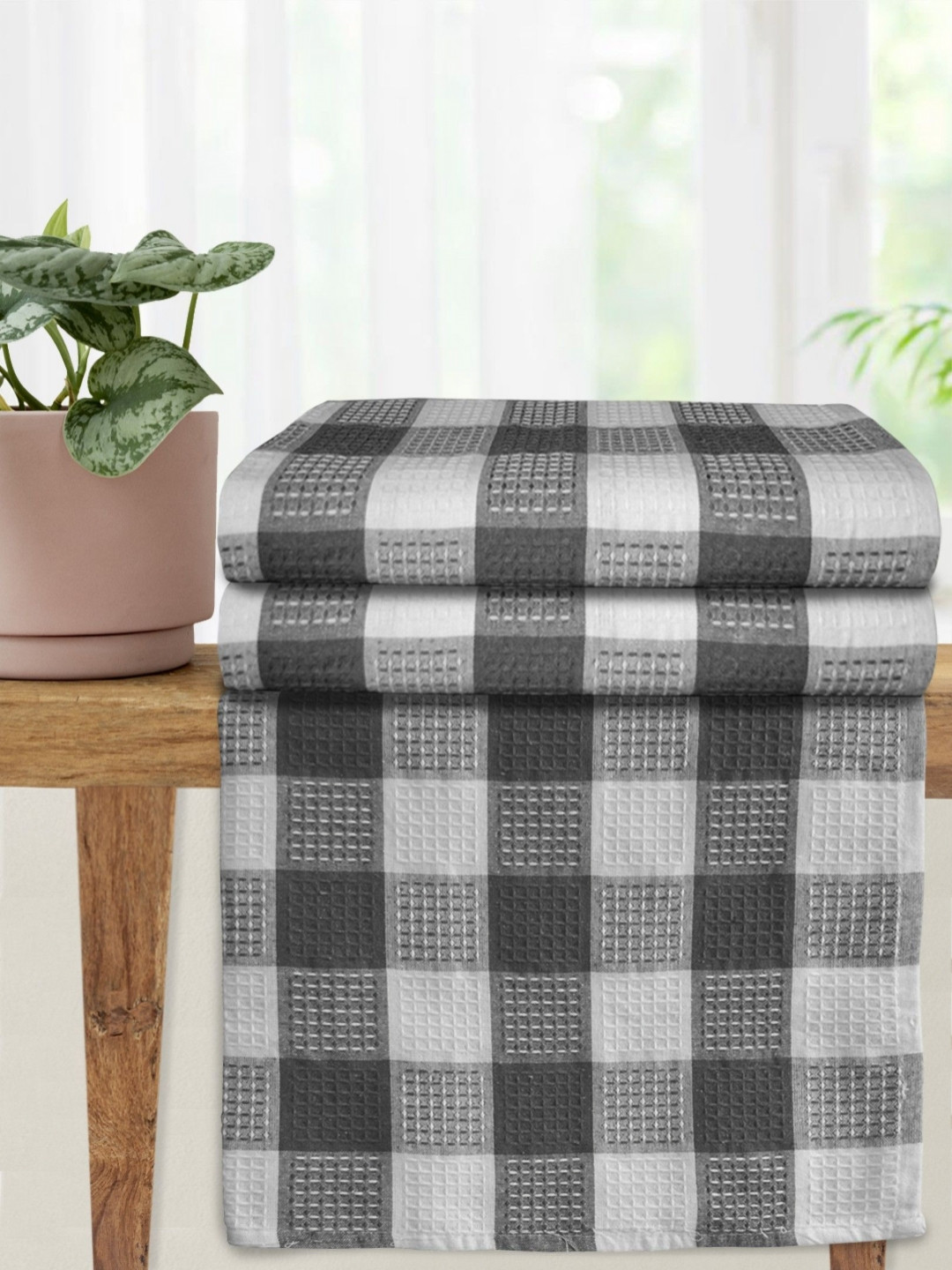 Athom Living Grey & Black 3 Pieces Cheked Cotton 210 GSM Bath Towels