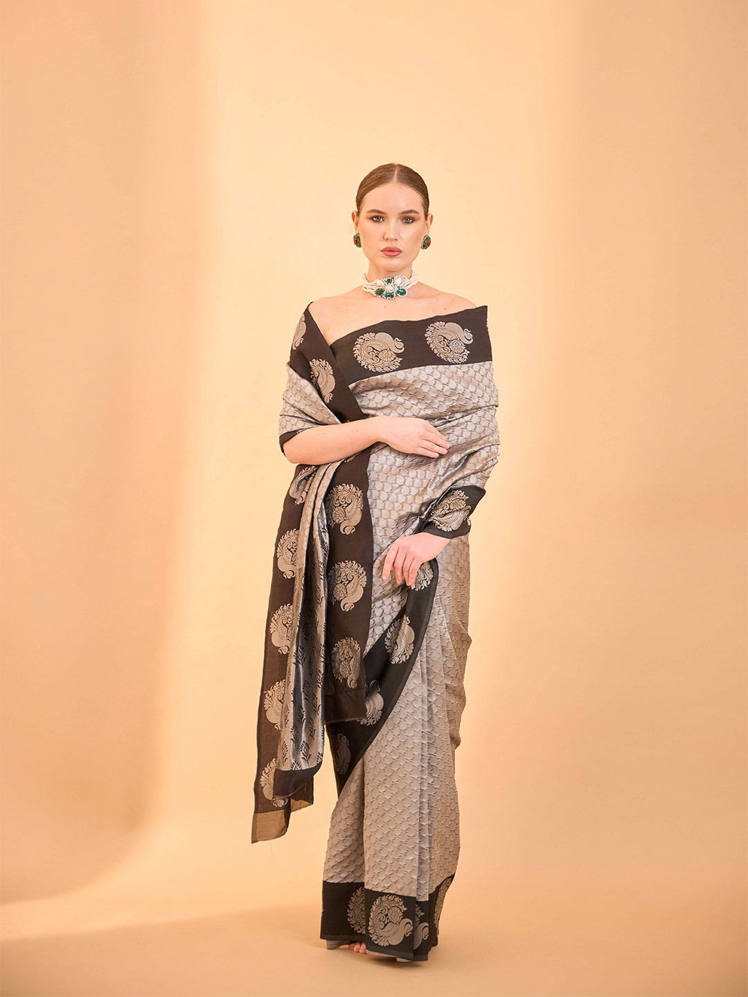 dhartii  Women Woven Design  Silk Blend Designer Banarasi Saree